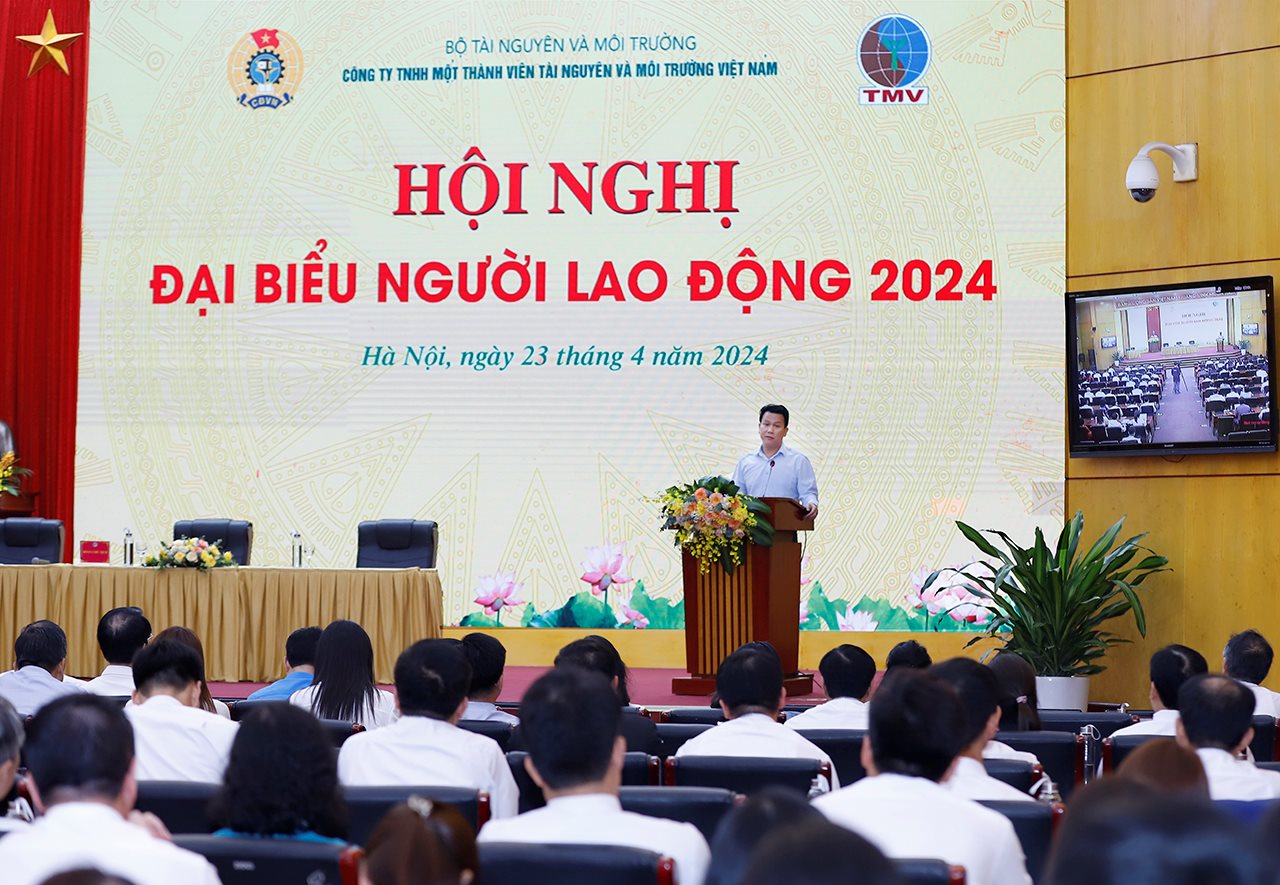 small_20240423-bo-truong-du-hn-dai-bieu-nld-cong-ty-tnmt-10.jpg