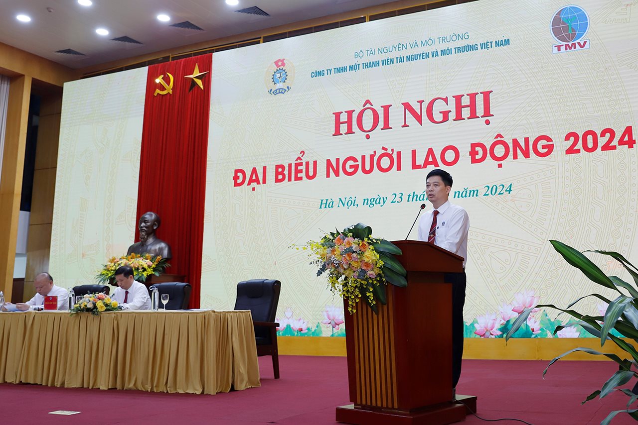 small_20240423-bo-truong-du-hn-dai-bieu-nld-cong-ty-tnmt-7.jpg