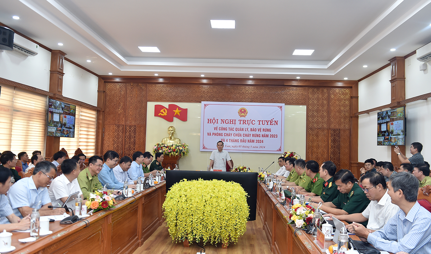 Đề cao trách nhiệm của người đứng đầu trong quản lý, bảo vệ, phòng chống cháy rừng- Ảnh 2. Đề cao trách nhiệm của người đứng đầu trong quản lý, bảo vệ, phòng chống cháy rừng- Ảnh 2.