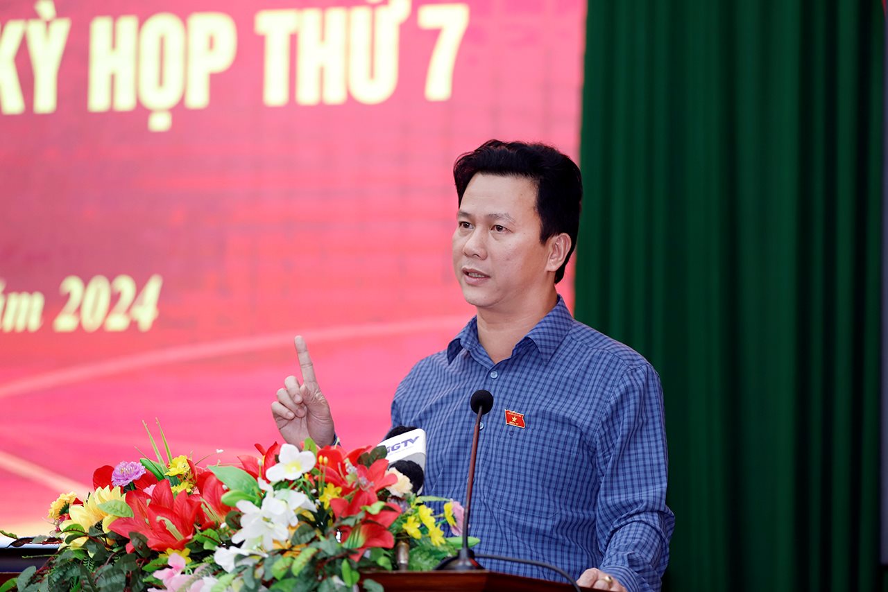 small_20240510-bo-truong-tiep-xuc-cu-tri-14.jpg