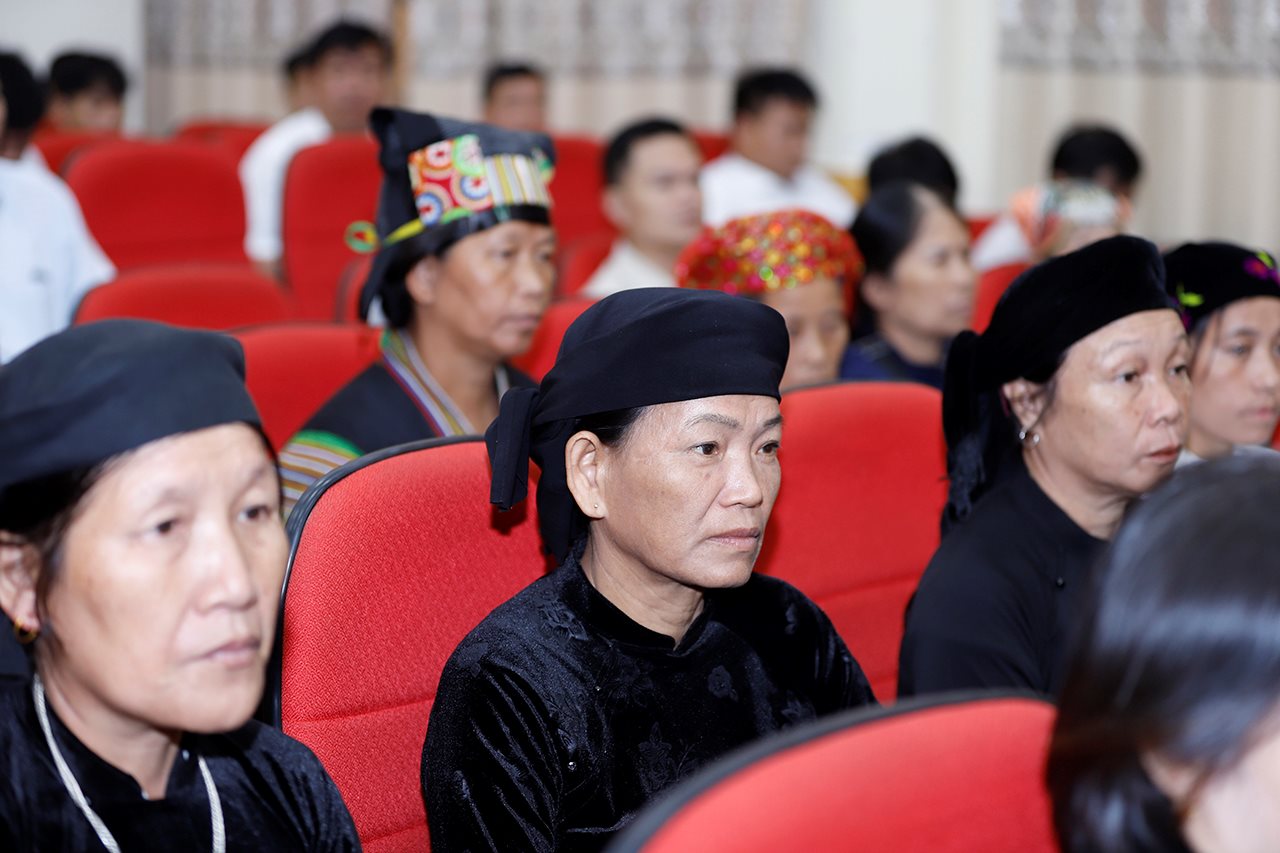 small_20240510-bo-truong-tiep-xuc-cu-tri-6.jpg