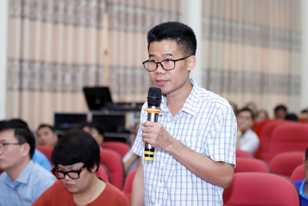 small_20240510-bo-truong-tiep-xuc-cu-tri-8.jpg