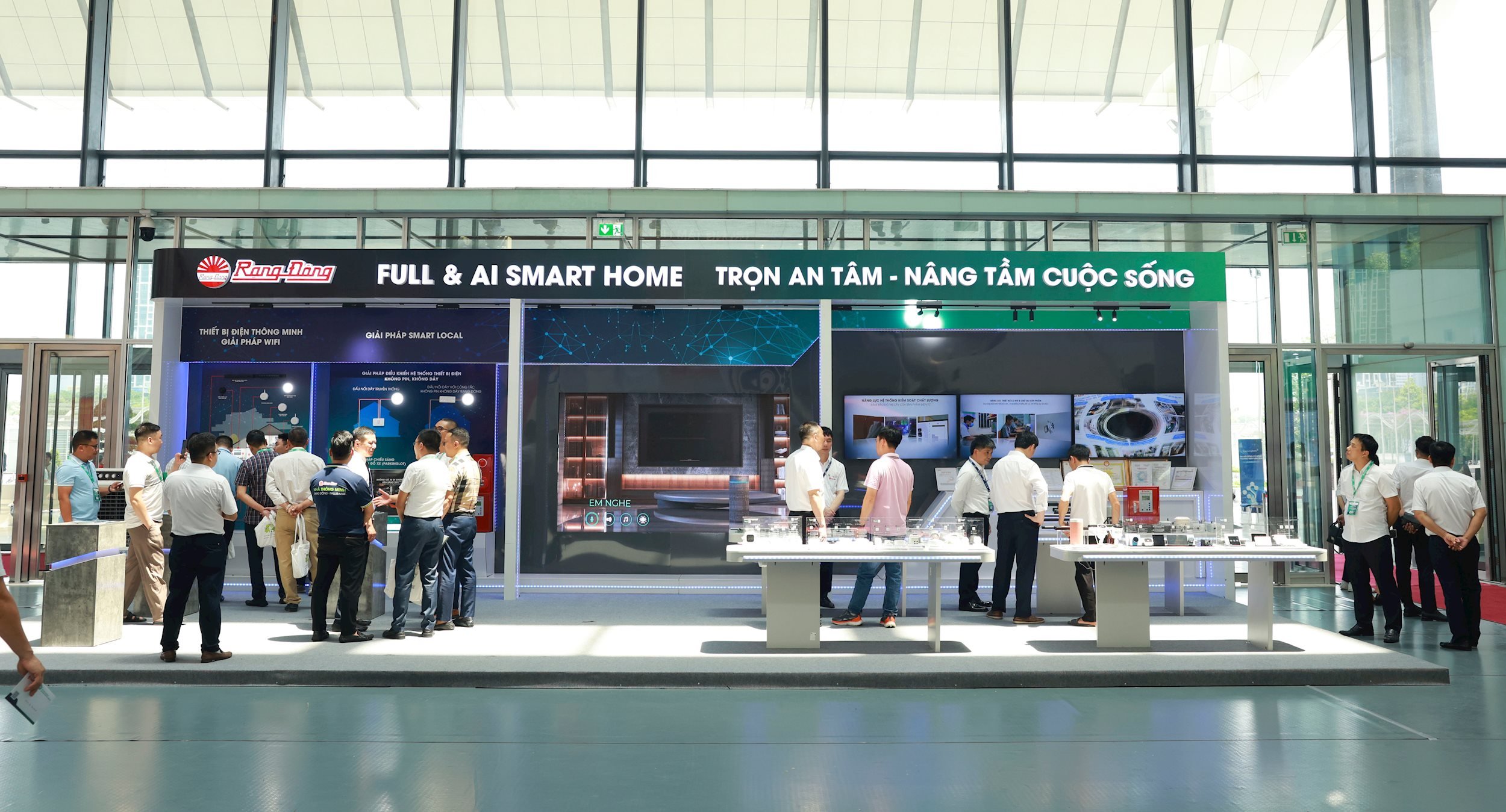 giai-phap-san-pham-smart-home-rang-dong-tai-triem-lam.jpg