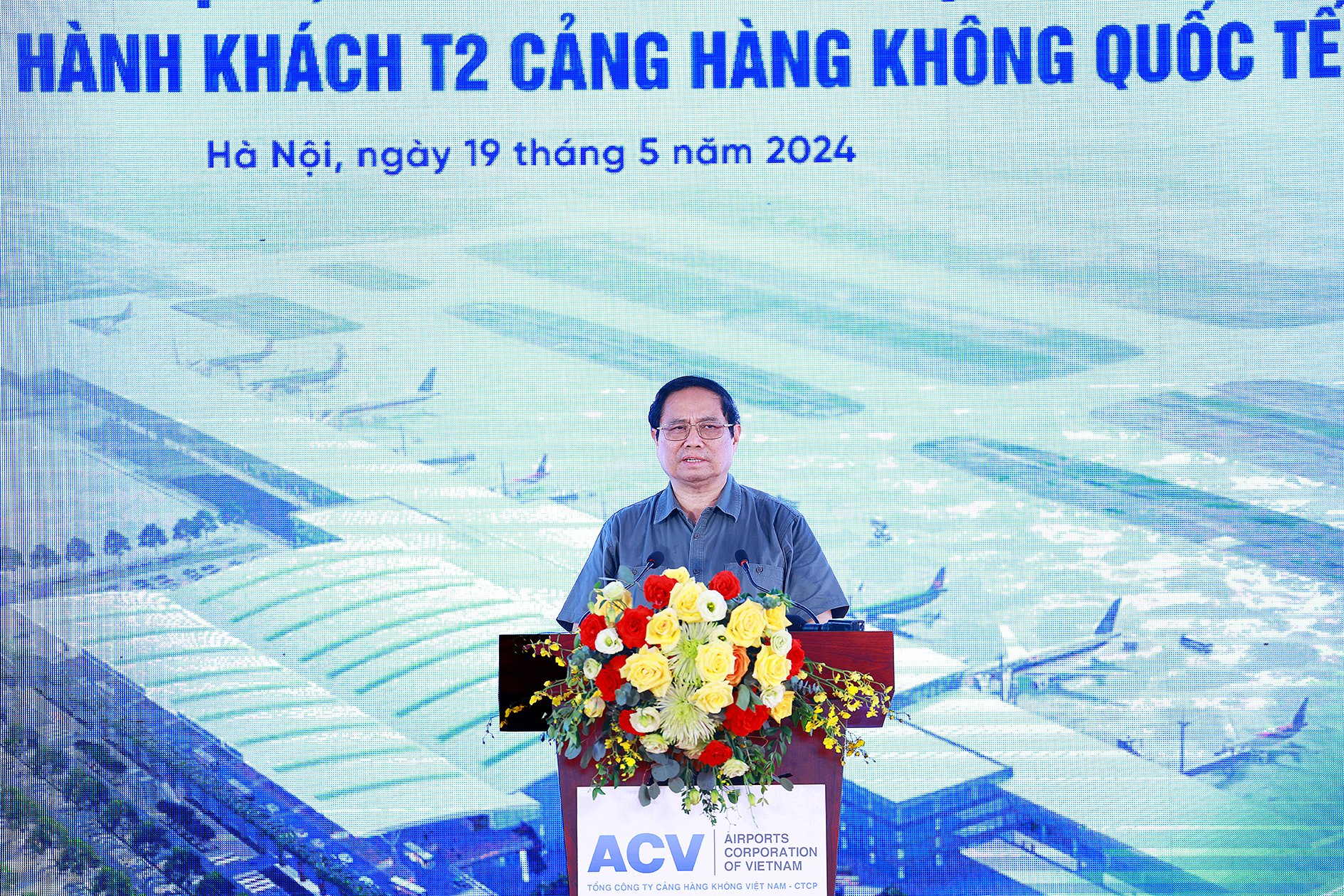 Thủ tướng phát lệnh khởi công mở rộng nhà ga T2 sân bay Nội Bài- Ảnh 1. Thủ tướng phát lệnh khởi công mở rộng nhà ga T2 sân bay Nội Bài- Ảnh 1.
