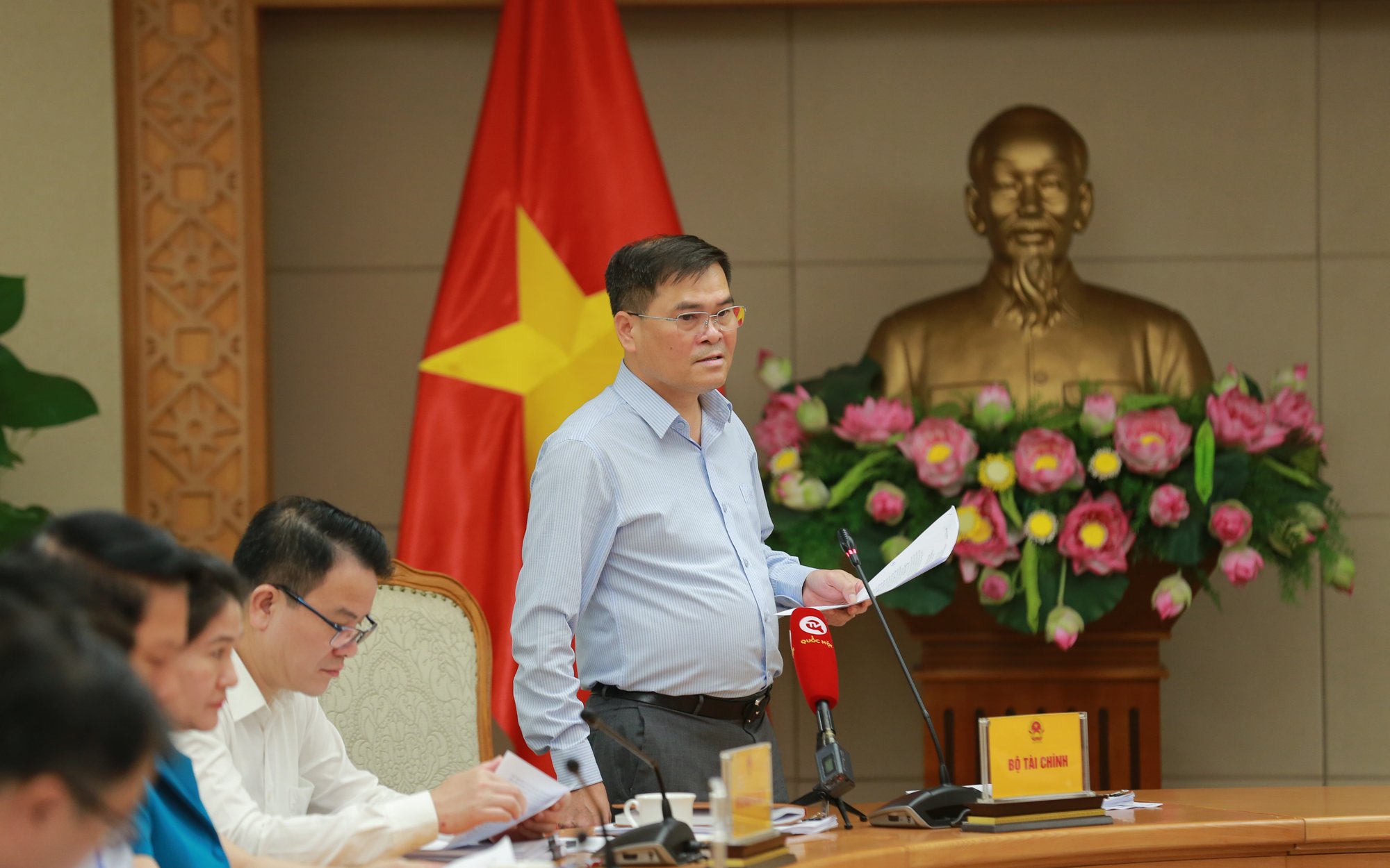 Khẩn trương hoàn thiện nghị định về tiền thuê đất, tiền sử dụng đất- Ảnh 2. Khẩn trương hoàn thiện nghị định về tiền thuê đất, tiền sử dụng đất- Ảnh 2.
