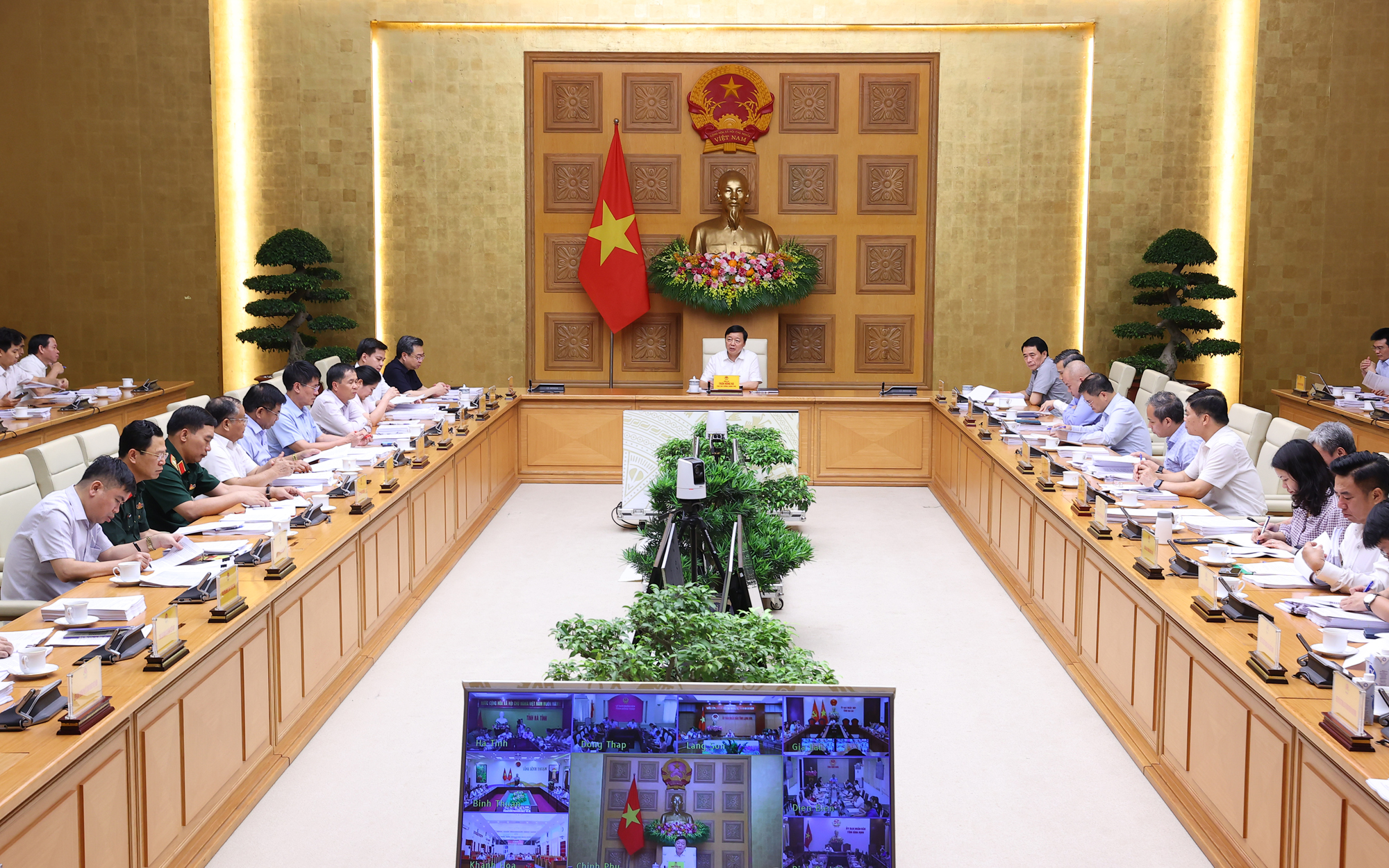 Khắc phục triệt để bất cập, hạn chế trong quản lý, phát triển nhà ở- Ảnh 5. Khắc phục triệt để bất cập, hạn chế trong quản lý, phát triển nhà ở- Ảnh 5.