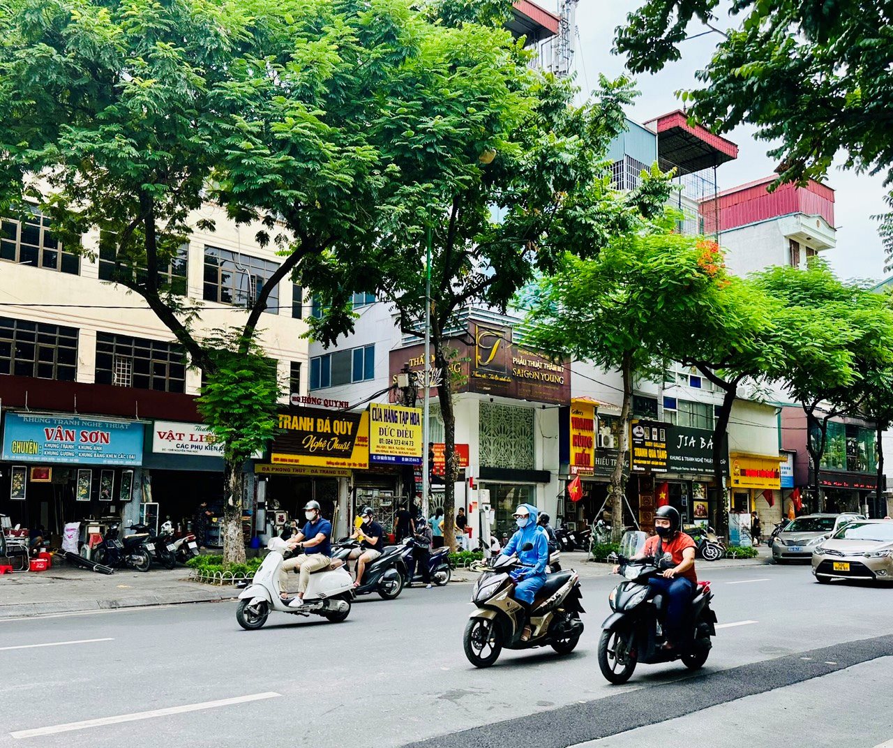 khanh-thi-2.jpg