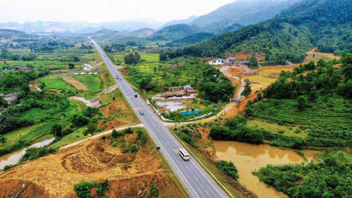 Lập Hội đồng thẩm định liên ngành Báo cáo nghiên cứu tiền khả thi Dự án xây dựng đường Hòa Lạc - Hòa Bình- Ảnh 1. Lập Hội đồng thẩm định liên ngành Báo cáo nghiên cứu tiền khả thi Dự án xây dựng đường Hòa Lạc - Hòa Bình- Ảnh 1.