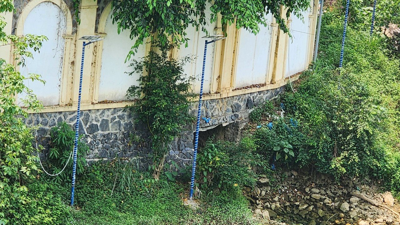 lchau-cty-lan-anh-chiem-dat-cong-6-.jpg
