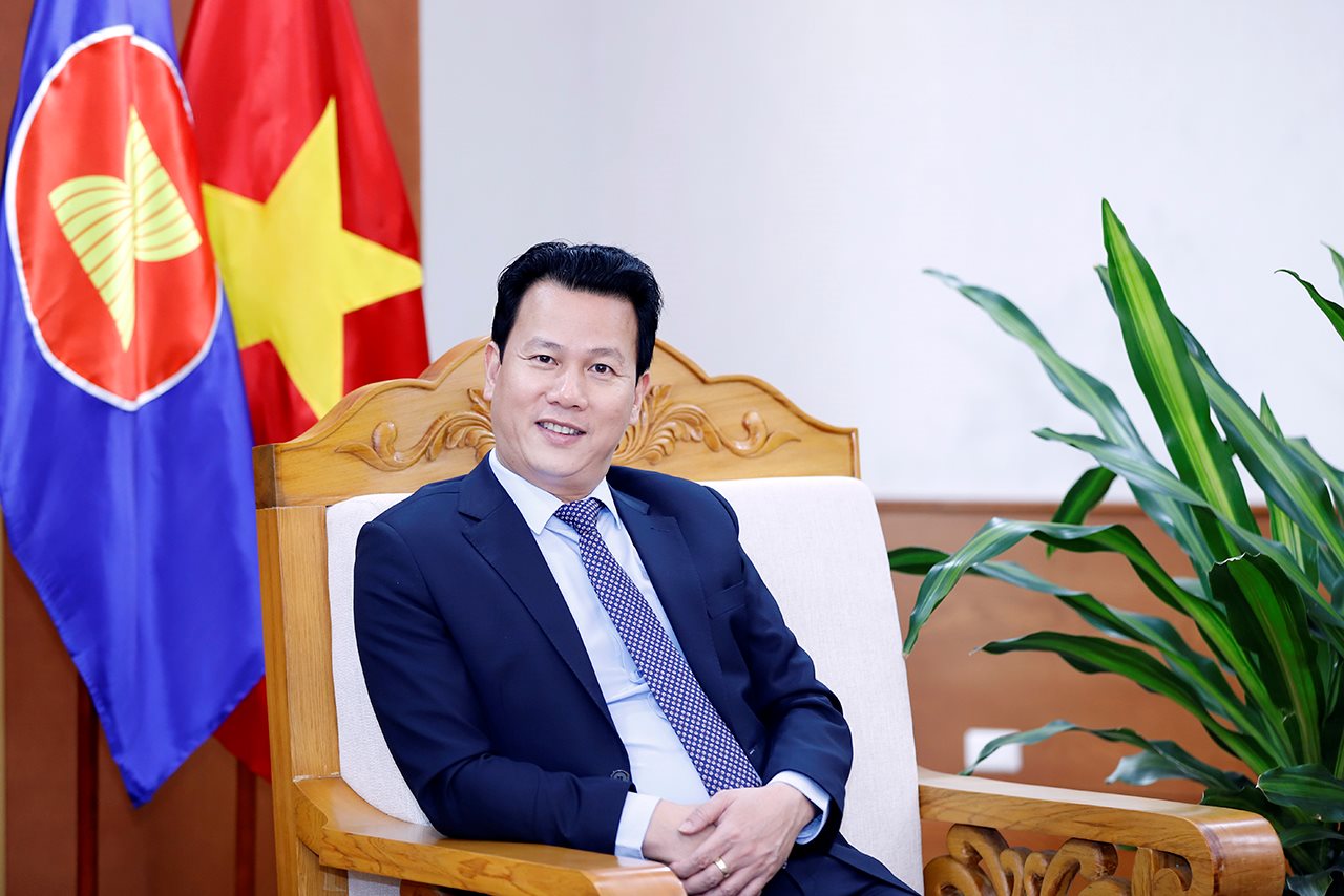 small_20240524-bo-truong-tiep-nhat-ban-5.jpg