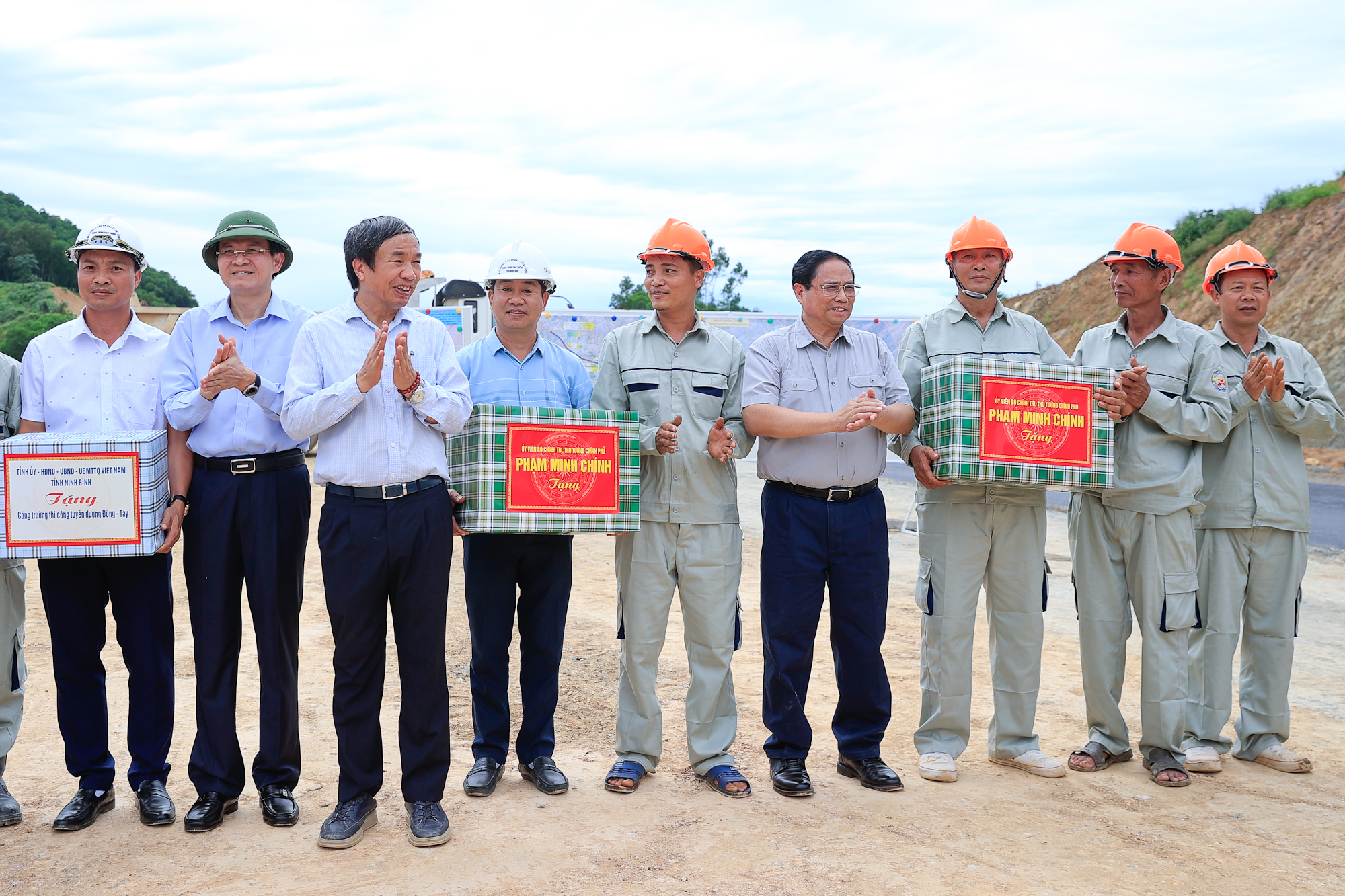 Thủ tướng Phạm Minh Chính khảo sát một số cơ sở, công trình trọng điểm tại Ninh Bình- Ảnh 11. Thủ tướng Phạm Minh Chính khảo sát một số cơ sở, công trình trọng điểm tại Ninh Bình- Ảnh 11.