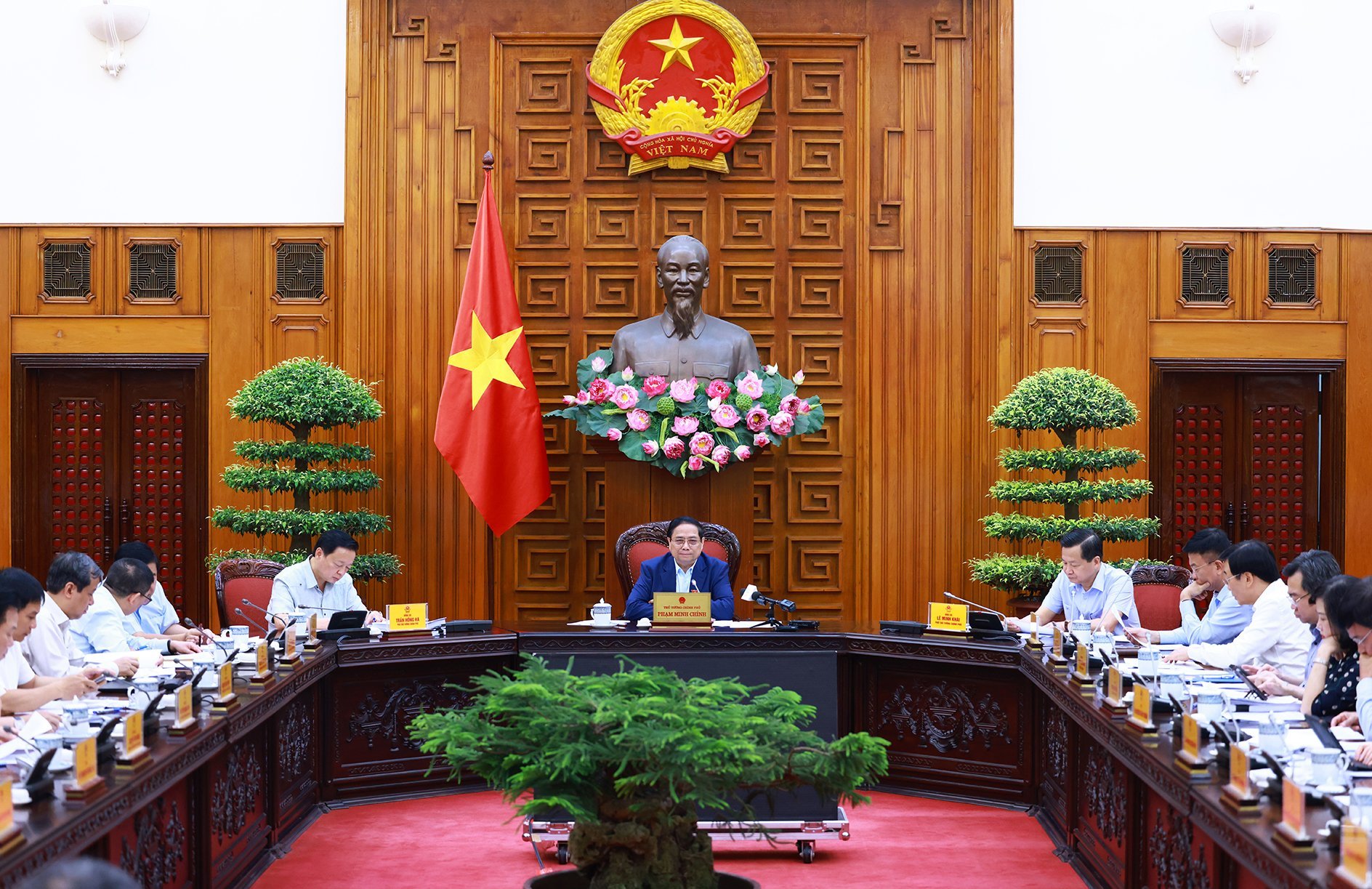 Thủ tướng Phạm Minh Chính: Phấn đấu tăng trưởng đạt cận trên, lạm phát ở cận dưới so với mục tiêu- Ảnh 5. Thủ tướng Phạm Minh Chính: Phấn đấu tăng trưởng đạt cận trên, lạm phát ở cận dưới so với mục tiêu- Ảnh 5.