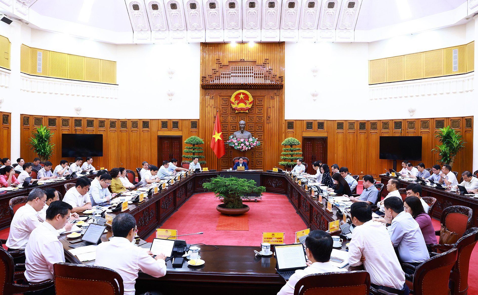 Thủ tướng Phạm Minh Chính: Phấn đấu tăng trưởng đạt cận trên, lạm phát ở cận dưới so với mục tiêu- Ảnh 6. Thủ tướng Phạm Minh Chính: Phấn đấu tăng trưởng đạt cận trên, lạm phát ở cận dưới so với mục tiêu- Ảnh 6.