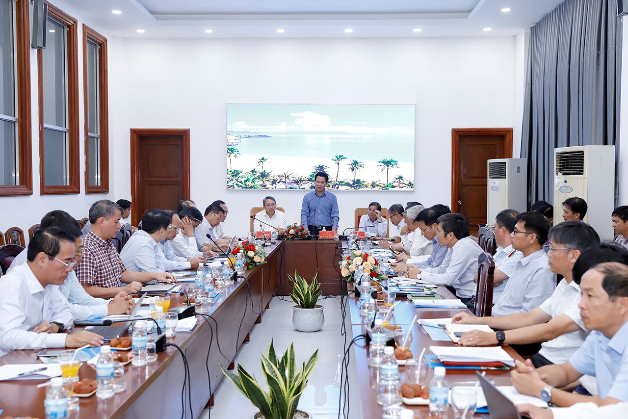 small_20240610_bo-truong-lam-viec-khanh-hoa_8.jpg