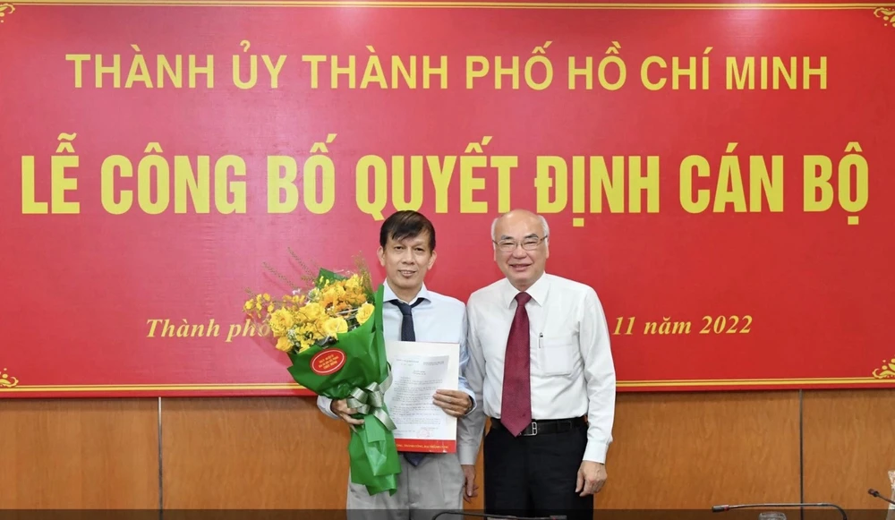 Ông Nguyễn Khắc Văn nhận quyết định làm Phó Tổng Biên tập báo Sài Gòn Giải Phóng từ tháng 11-2022. Ảnh: VIỆT DŨNG/SGGP Nguyễn Khắc Văn