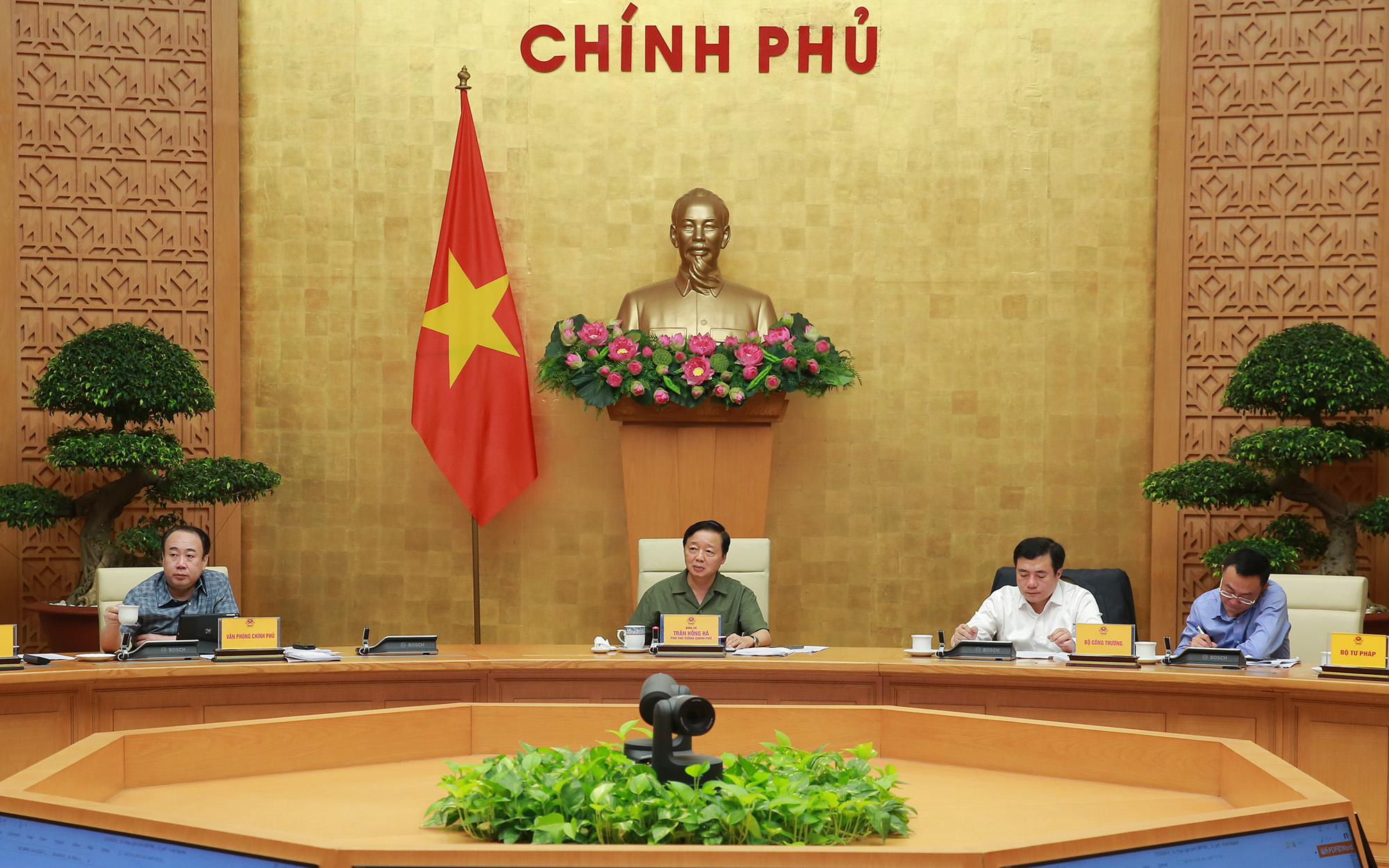Hoàn thiện hai nghị định quan trọng về phát triển điện mặt trời- Ảnh 6. Hoàn thiện hai nghị định quan trọng về phát triển điện mặt trời- Ảnh 6.