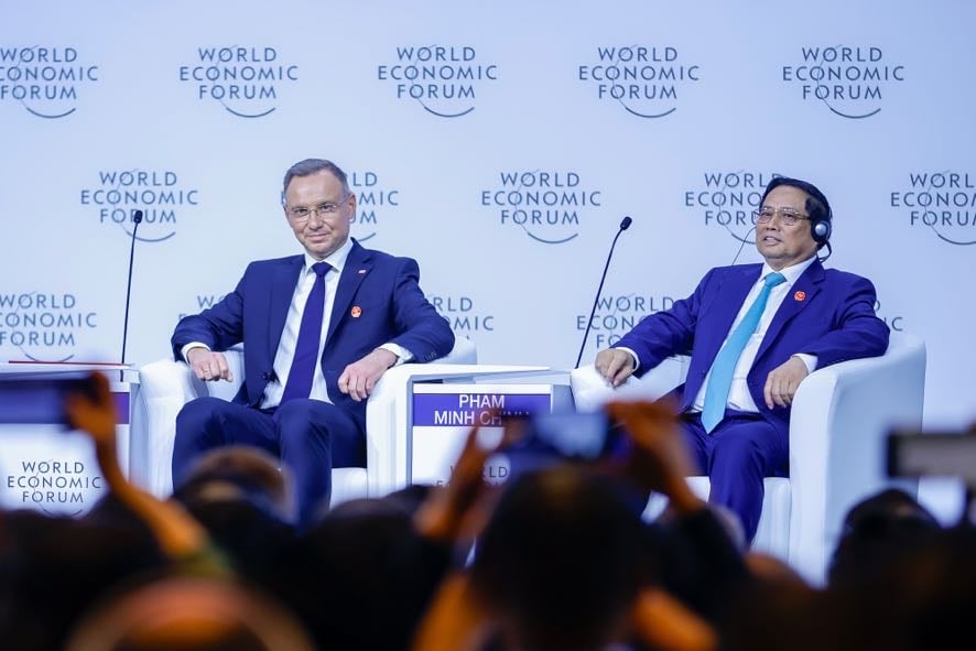 Thủ tướng tham dự Phiên khai mạc toàn thể Hội nghị WEF Đại Liên- Ảnh 2. Thủ tướng tham dự Phiên khai mạc toàn thể Hội nghị WEF Đại Liên- Ảnh 2.