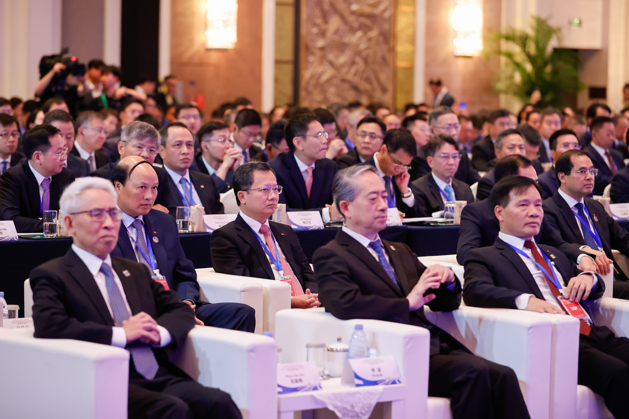Thủ tướng Phạm Minh Chính: Thúc đẩy các dự án giao thông chiến lược, biểu tượng cho quan hệ Việt Nam-Trung Quốc- Ảnh 6. Thủ tướng Phạm Minh Chính: Thúc đẩy các dự án giao thông chiến lược, biểu tượng cho quan hệ Việt Nam-Trung Quốc- Ảnh 6.