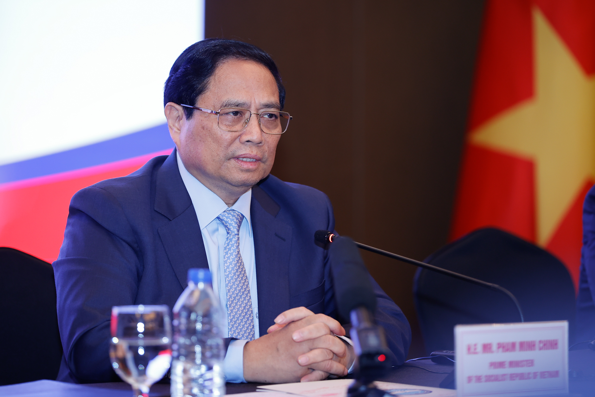 Cuộc gặp xúc động của Thủ tướng Phạm Minh Chính với những người bạn Hàn Quốc- Ảnh 1. Cuộc gặp xúc động của Thủ tướng Phạm Minh Chính với những người bạn Hàn Quốc- Ảnh 1.