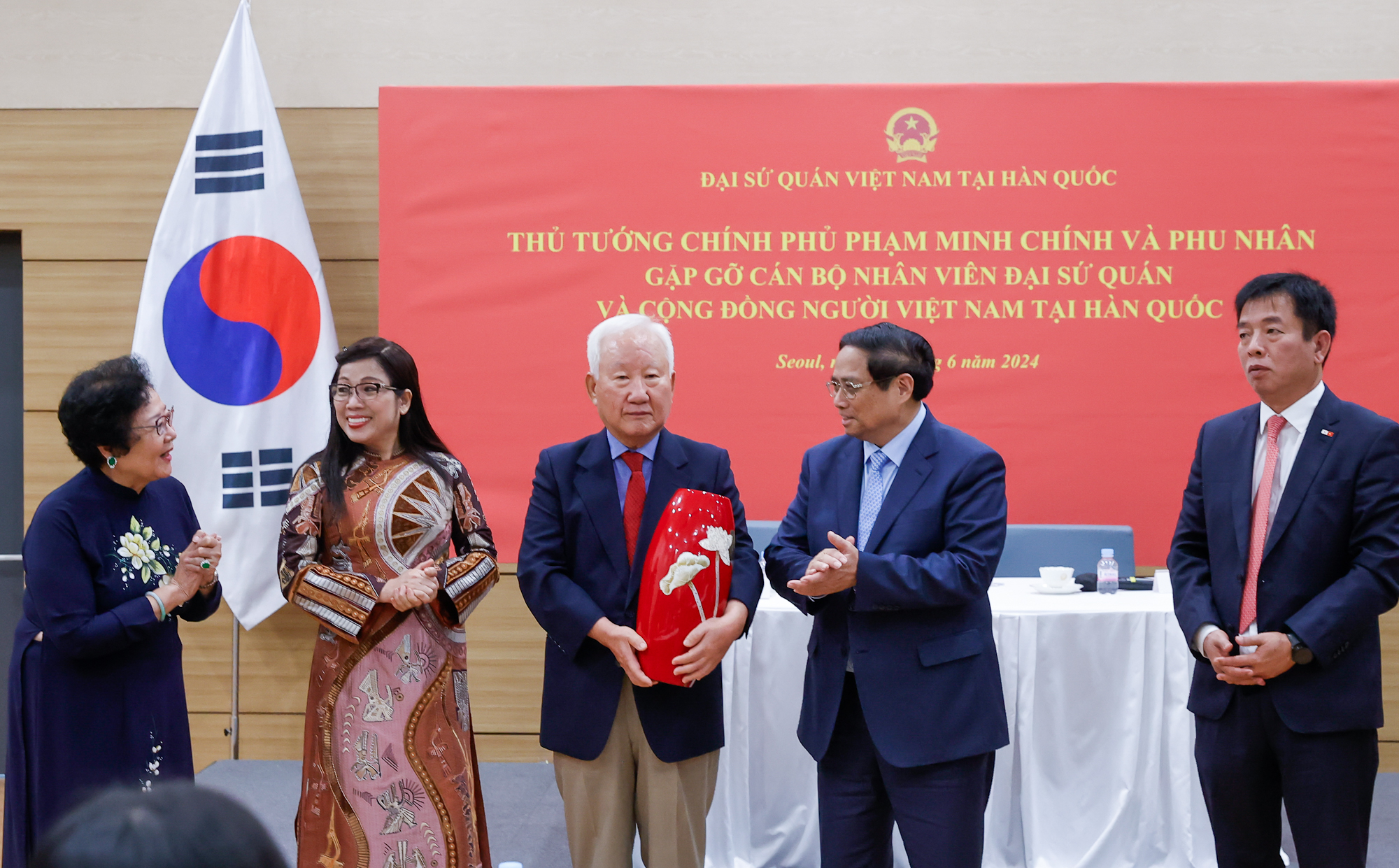 Thủ tướng Phạm Minh Chính: Thành công của kiều bào cũng là thành công của đất nước- Ảnh 8. Thủ tướng Phạm Minh Chính: Thành công của kiều bào cũng là thành công của đất nước- Ảnh 8.