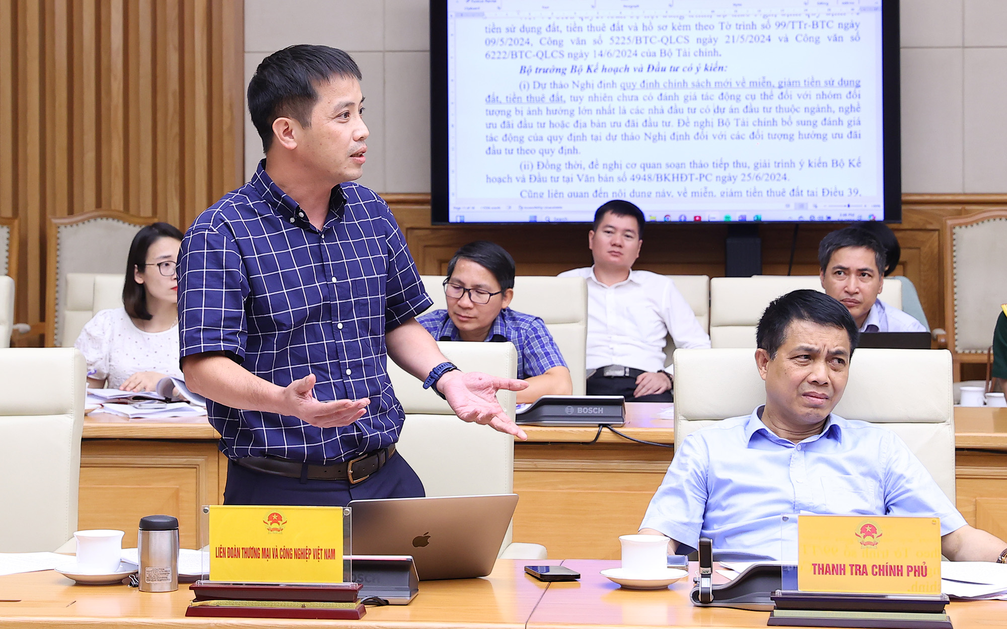 Tiếp thu tối đa, rà soát kỹ lưỡng, bảo đảm chất lượng 2 nghị định quan trọng về đất đai- Ảnh 2. Tiếp thu tối đa, rà soát kỹ lưỡng, bảo đảm chất lượng 2 nghị định quan trọng về đất đai- Ảnh 2.