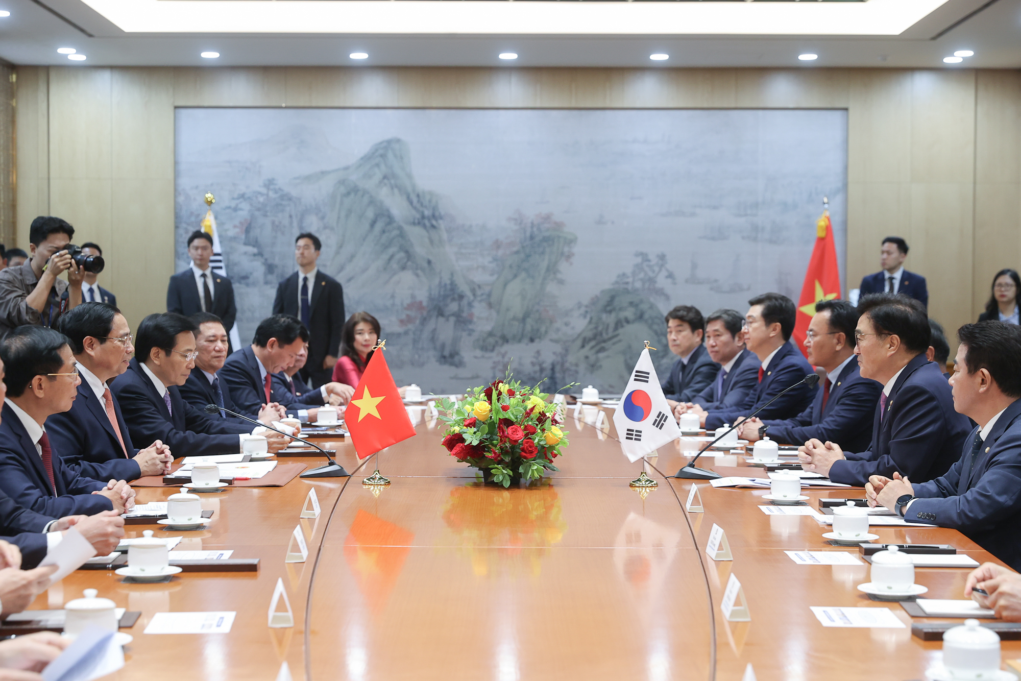 Thủ tướng Phạm Minh Chính hội kiến Chủ tịch Quốc hội Hàn Quốc- Ảnh 3. Thủ tướng Phạm Minh Chính hội kiến Chủ tịch Quốc hội Hàn Quốc- Ảnh 3.