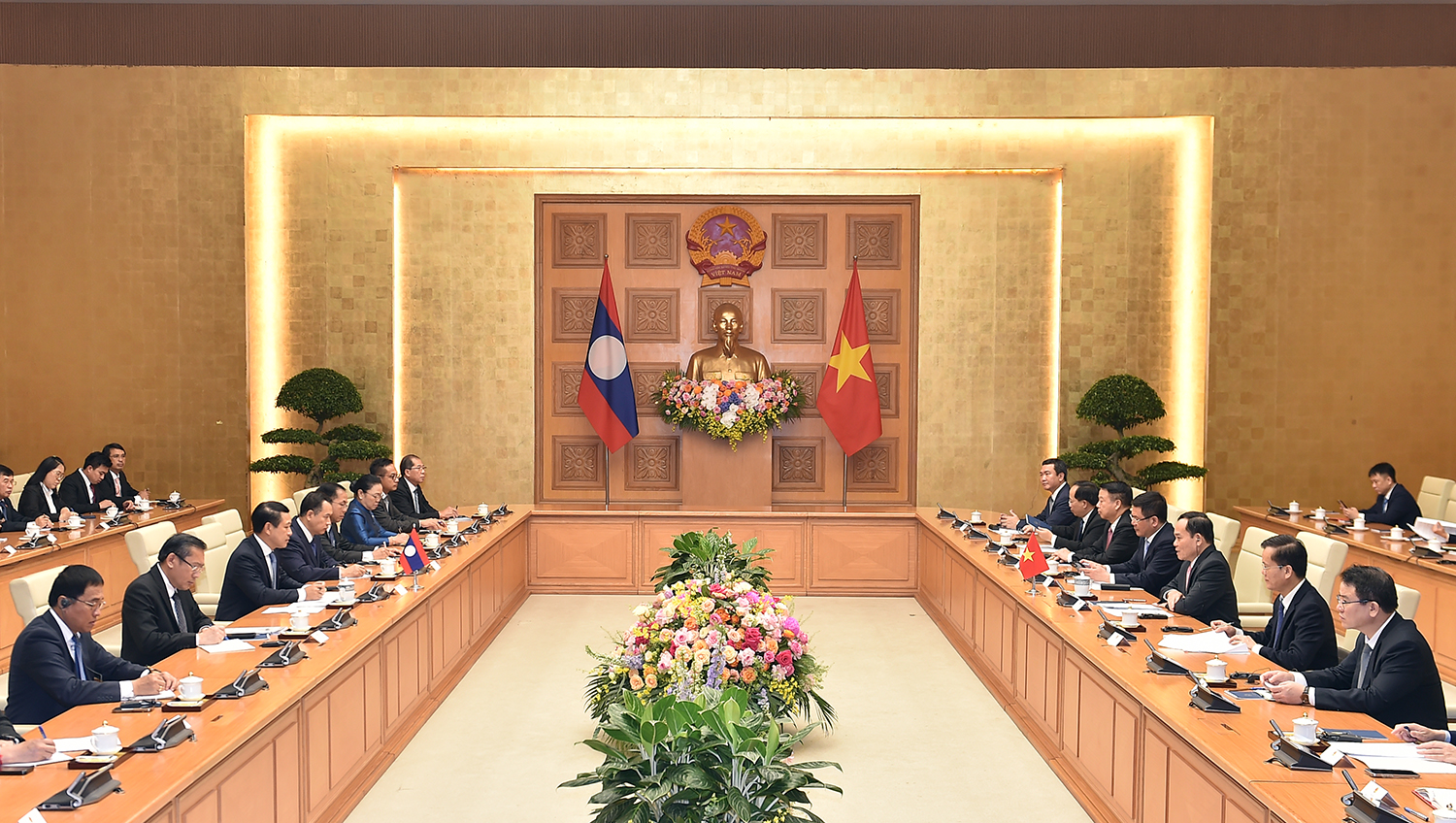 Thủ tướng Phạm Minh Chính tiếp Phó Thủ tướng Chính phủ, Bộ trưởng Ngoại giao Lào- Ảnh 5. Thủ tướng Phạm Minh Chính tiếp Phó Thủ tướng Chính phủ, Bộ trưởng Ngoại giao Lào- Ảnh 5.