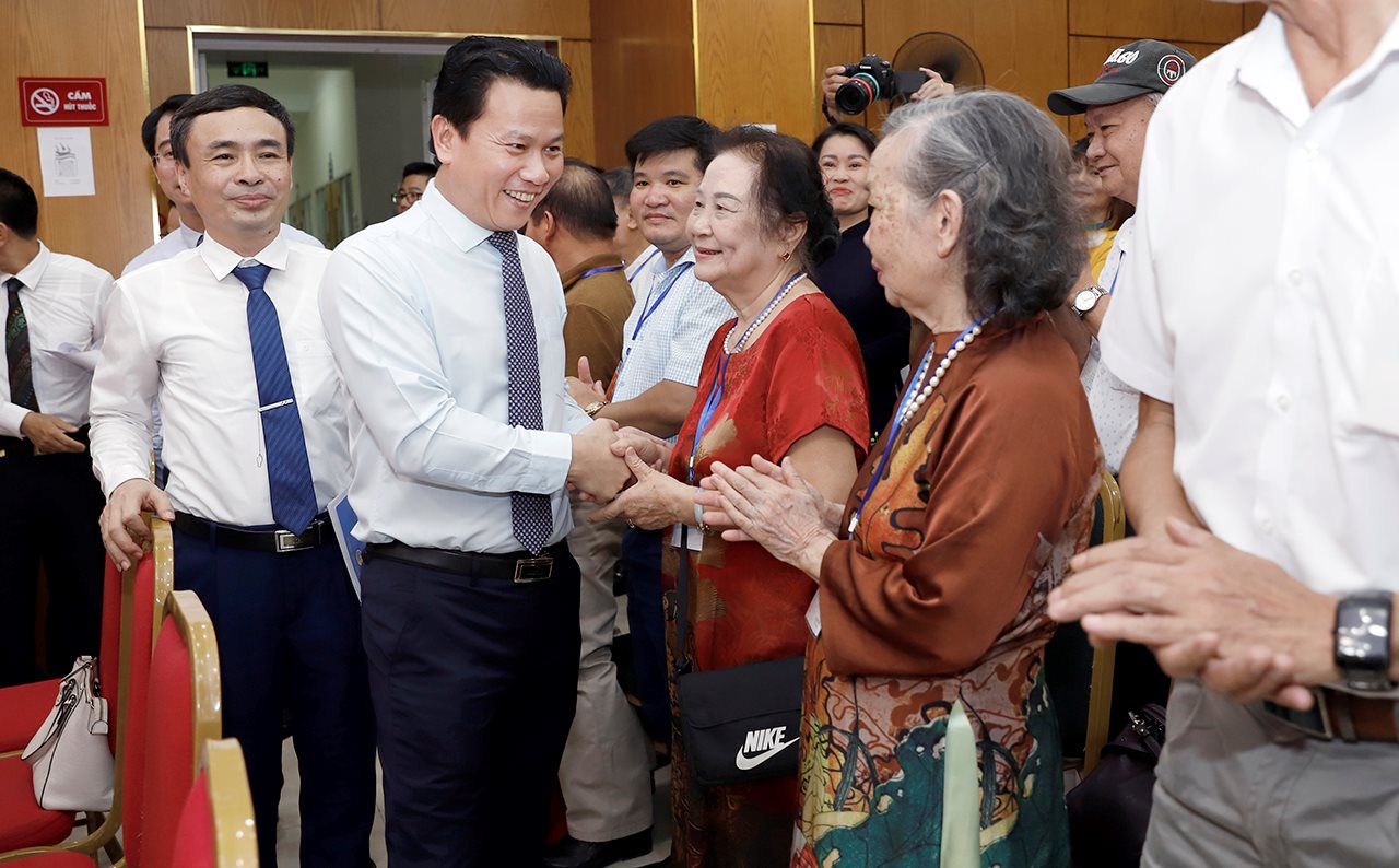 small_20240709_bo-truong-tham-30-nam-tl-vien-bd_1.jpg
