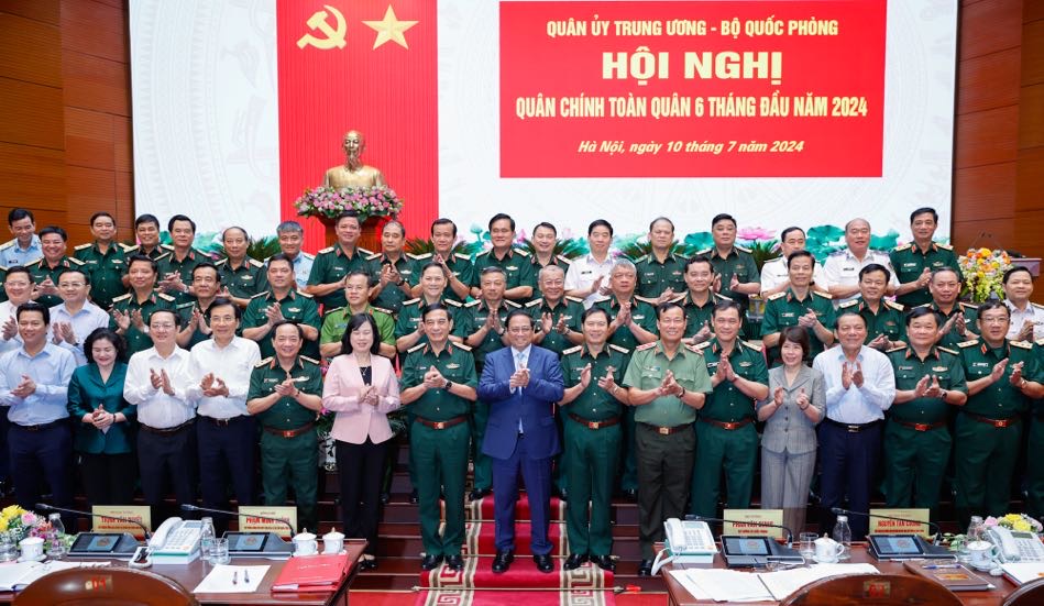 Thủ tướng Phạm Minh Chính: Nâng cao năng lực sẵn sàng chiến đấu, đáp ứng nhiệm vụ bảo vệ Tổ quốc cả trước mắt và lâu dài- Ảnh 8. Thủ tướng Phạm Minh Chính: Nâng cao năng lực sẵn sàng chiến đấu, đáp ứng nhiệm vụ bảo vệ Tổ quốc cả trước mắt và lâu dài- Ảnh 8.