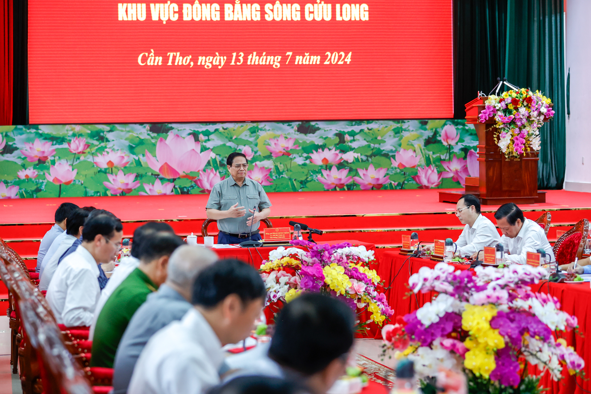 Thủ tướng: Phấn đấu đưa các cao tốc tại ĐBSCL vượt tiến độ- Ảnh 8. Thủ tướng: Phấn đấu đưa các cao tốc tại ĐBSCL vượt tiến độ- Ảnh 8.