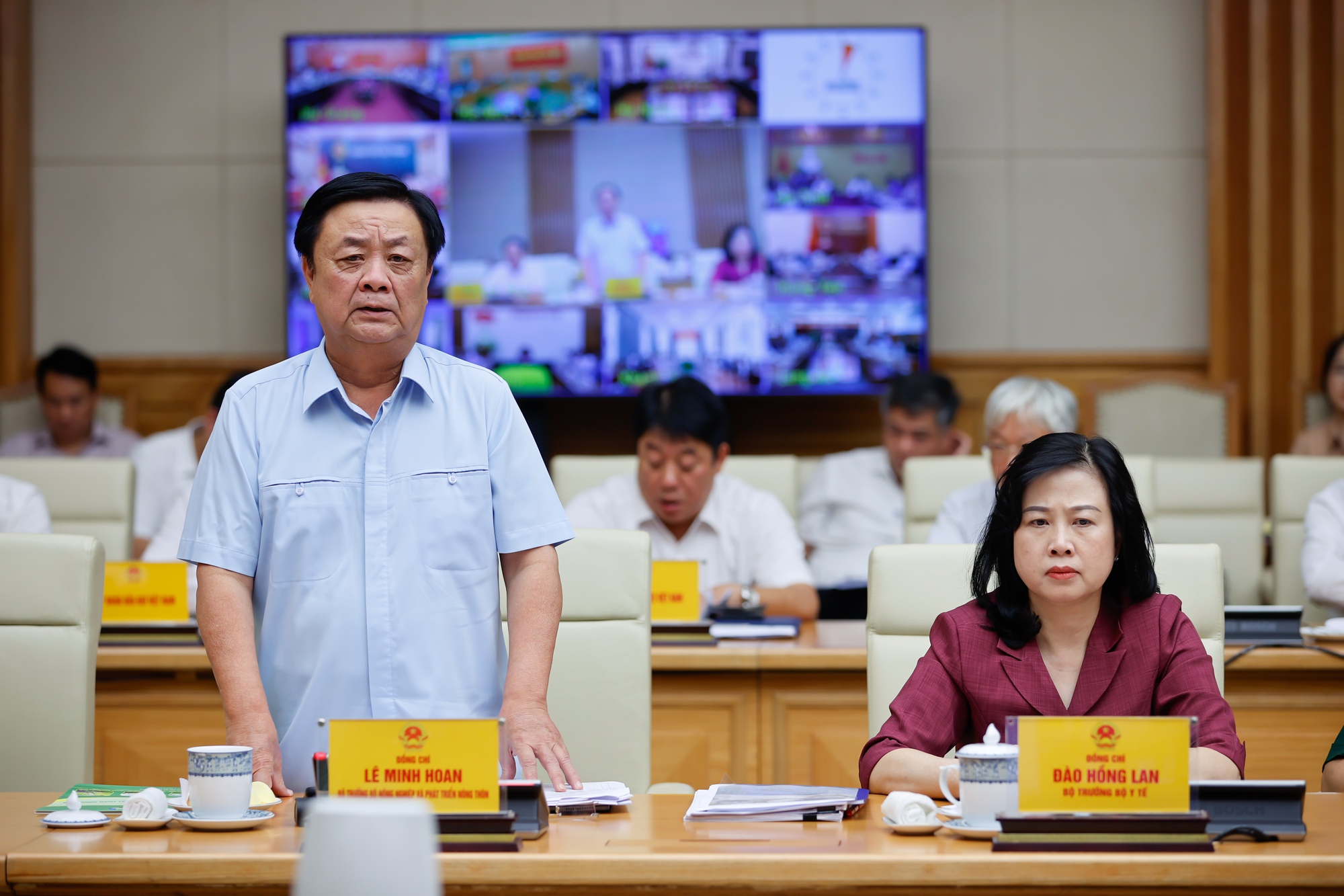Thủ tướng: '5 quyết tâm', '5 bảo đảm' để thúc đẩy giải ngân, sử dụng hiệu quả nhất nguồn vốn gần 670 nghìn tỷ đồng- Ảnh 4. Thủ tướng: '5 quyết tâm', '5 bảo đảm' để thúc đẩy giải ngân, sử dụng hiệu quả nhất nguồn vốn gần 670 nghìn tỷ đồng- Ảnh 4.