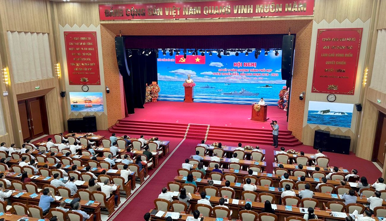 quang-canh-hoi-nghi.jpg