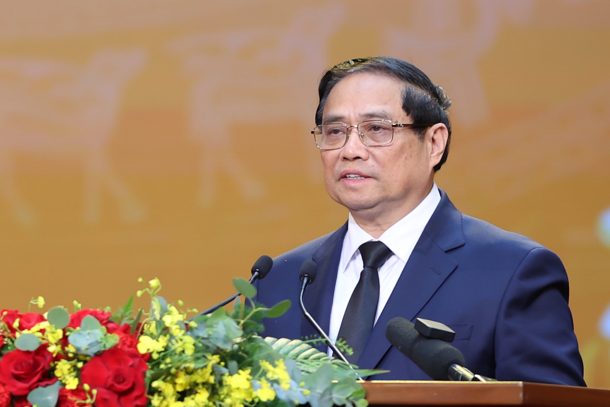 Thủ tướng: Đẩy mạnh công tác 'đền ơn đáp nghĩa' với trách nhiệm lớn lao và nghĩa tình sâu nặng- Ảnh 7. Thủ tướng: Đẩy mạnh công tác 'đền ơn đáp nghĩa' với trách nhiệm lớn lao và nghĩa tình sâu nặng- Ảnh 7.