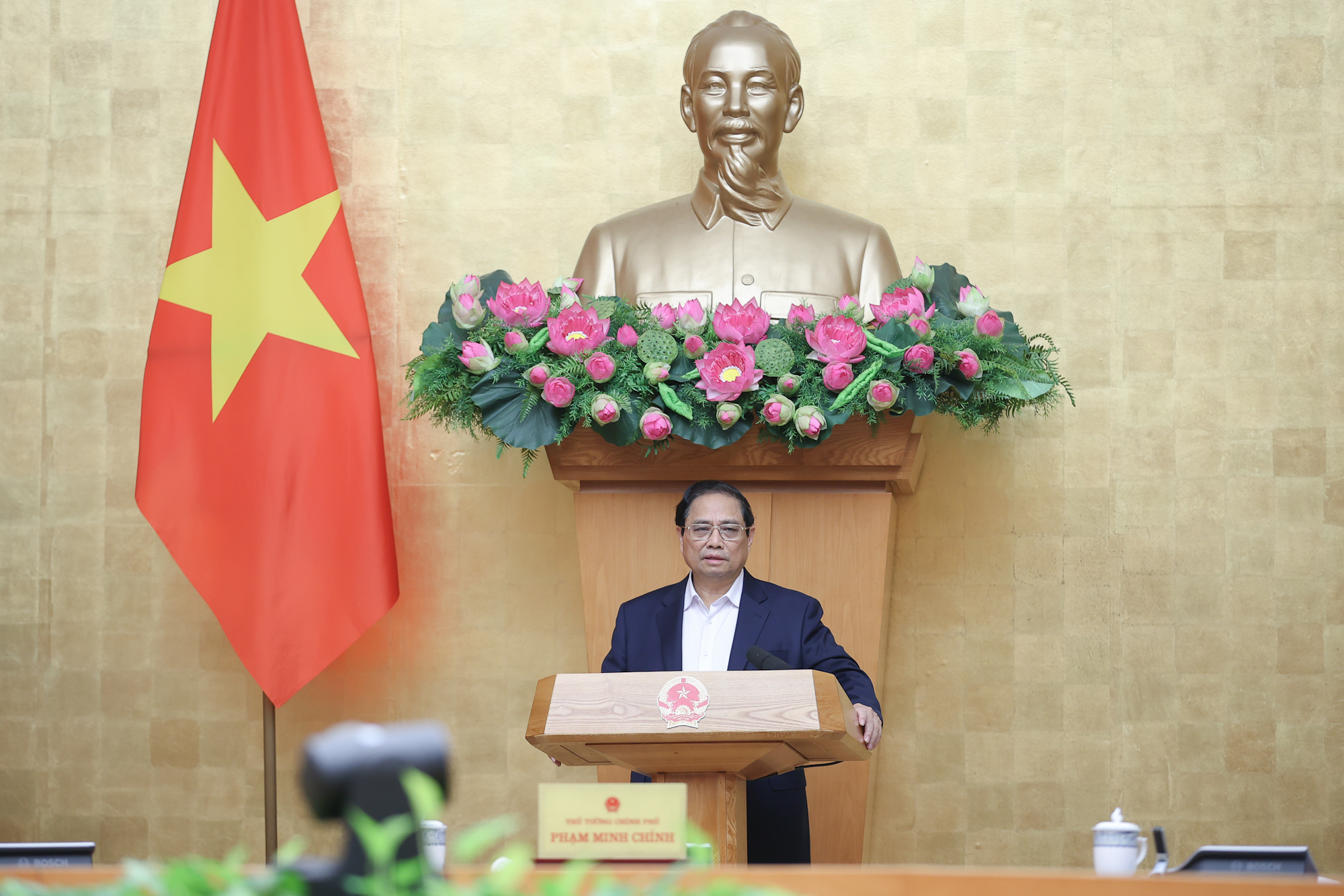 Phiên họp Chính phủ về chủ trương đầu tư đường sắt tốc độ cao và 4 dự án, đề nghị xây dựng luật- Ảnh 2. Phiên họp Chính phủ về chủ trương đầu tư đường sắt tốc độ cao và 4 dự án, đề nghị xây dựng luật- Ảnh 2.