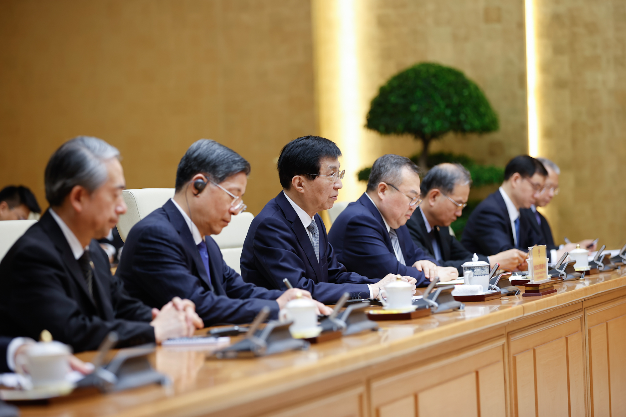 Thủ tướng Phạm Minh Chính tiếp Chủ tịch Chính hiệp Trung Quốc Vương Hộ Ninh- Ảnh 3. Thủ tướng Phạm Minh Chính tiếp Chủ tịch Chính hiệp Trung Quốc Vương Hộ Ninh- Ảnh 3.