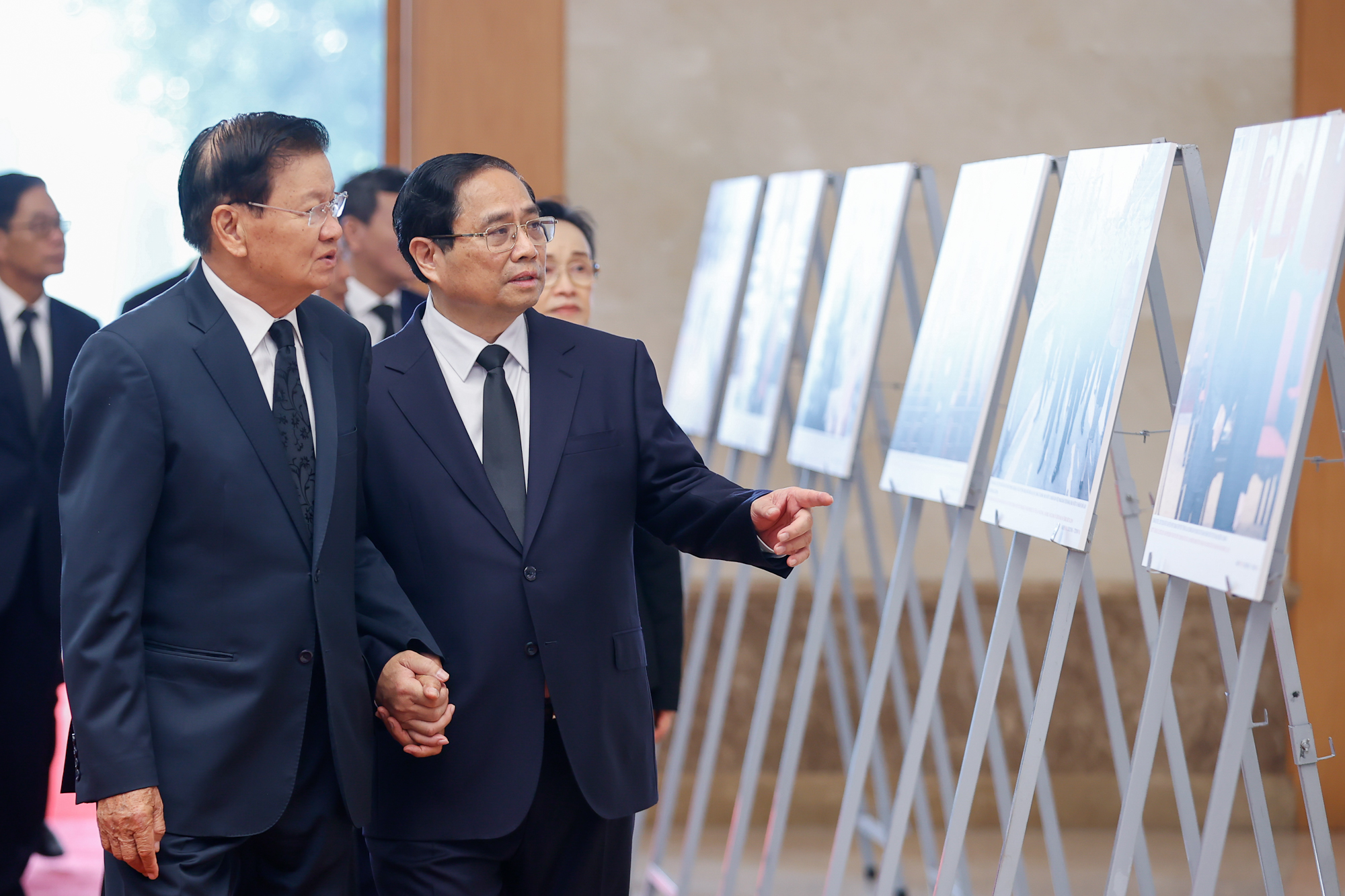 Thủ tướng Phạm Minh Chính gặp Tổng Bí thư, Chủ tịch nước Lào- Ảnh 2. Thủ tướng Phạm Minh Chính gặp Tổng Bí thư, Chủ tịch nước Lào- Ảnh 2.
