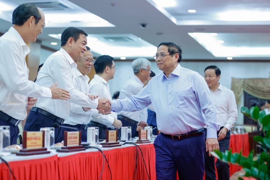 Thủ tướng: TPHCM cần phát huy '6 tiên phong' và khai thác hiệu quả hơn các chính sách đặc thù- Ảnh 1. Thủ tướng: TPHCM cần phát huy '6 tiên phong' và khai thác hiệu quả hơn các chính sách đặc thù- Ảnh 1.