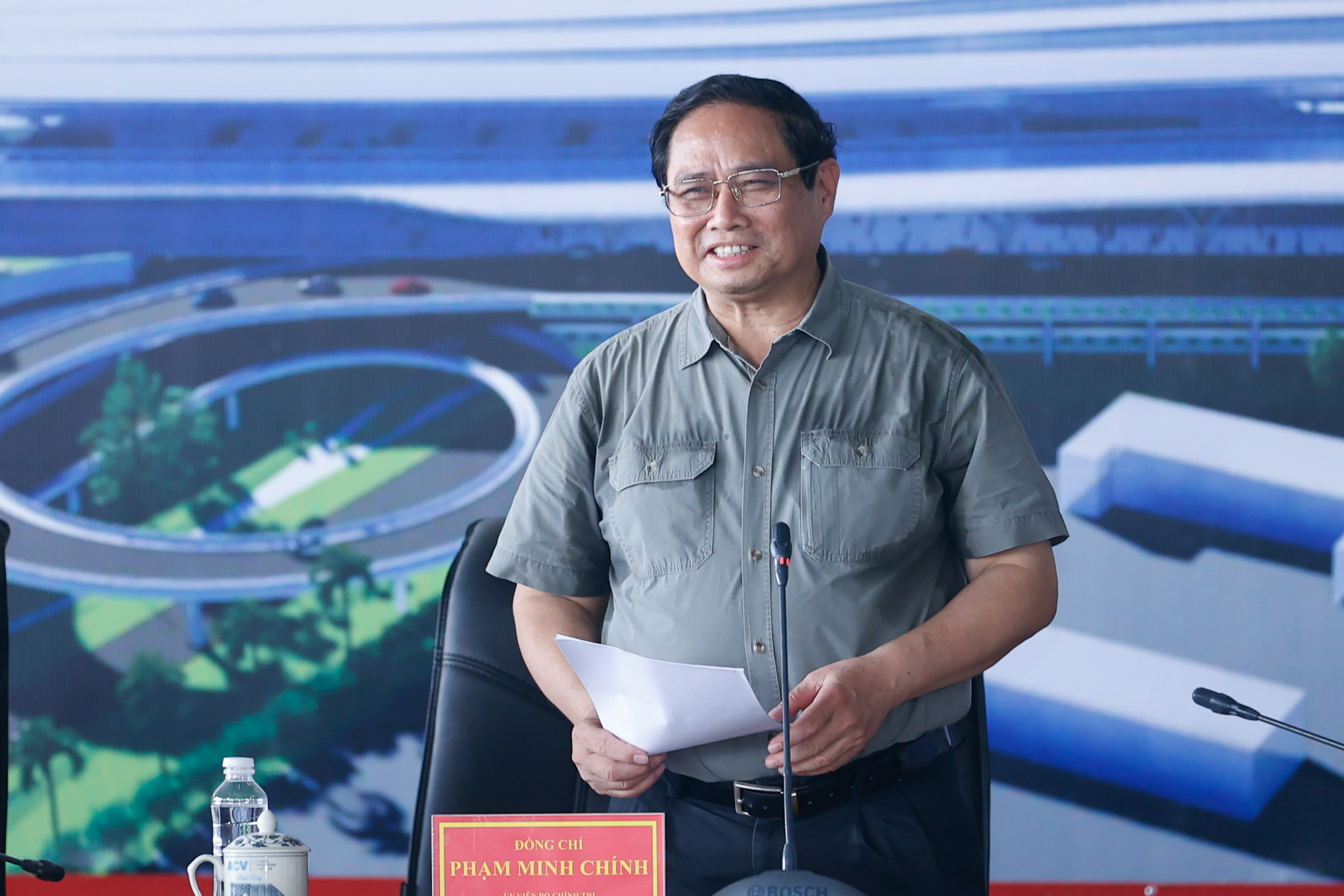 Thủ tướng kiểm tra, đốc thúc hoàn thành nhà ga T3 Tân Sơn Nhất vào 30/4/2025- Ảnh 1. Thủ tướng kiểm tra, đốc thúc hoàn thành nhà ga T3 Tân Sơn Nhất vào 30/4/2025- Ảnh 1.