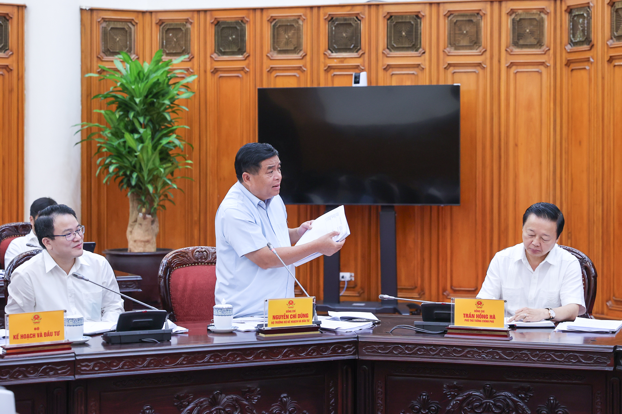 Thủ tướng: Khơi thông mọi nguồn lực, lấy đầu tư công dẫn dắt, kích hoạt đầu tư tư- Ảnh 3. Thủ tướng: Khơi thông mọi nguồn lực, lấy đầu tư công dẫn dắt, kích hoạt đầu tư tư- Ảnh 3.