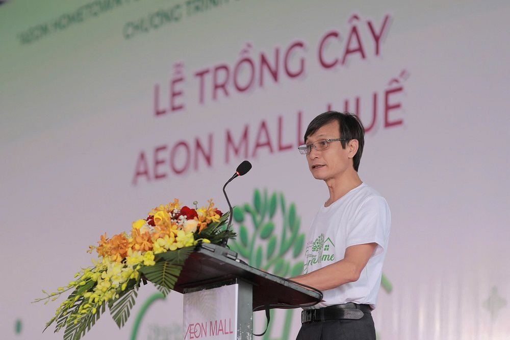 ong-nguyen-viet-bang-pho-chu-tich-ubnd-thanh-pho-hue-phat-bieu-tai-su-kien.jpg