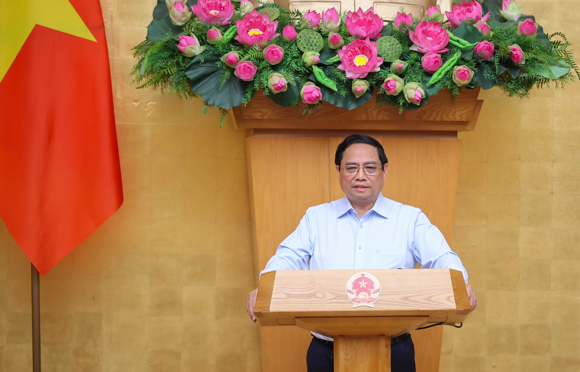 Thủ tướng: Phấn đấu đạt và vượt toàn bộ 15/15 chỉ tiêu của năm nay- Ảnh 1. Thủ tướng: Phấn đấu đạt và vượt toàn bộ 15/15 chỉ tiêu của năm nay- Ảnh 1.