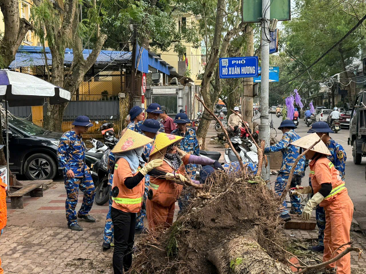 luc-luong-chuc-nang-tham-gia-don-dep.jpg
