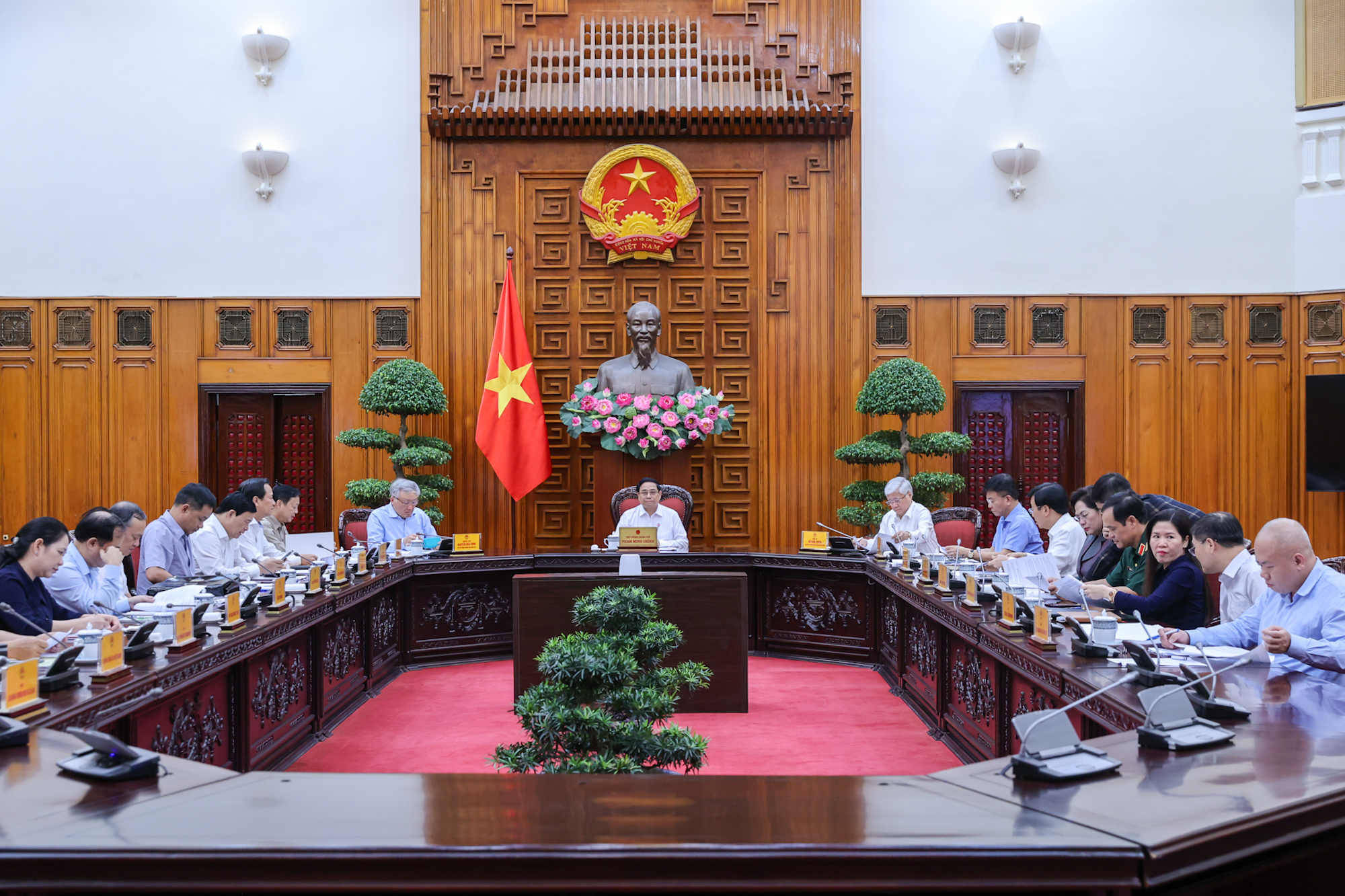Thủ tướng: Cả nước chung tay xóa nhà tạm, nhà dột nát bằng mọi nguồn lực, với cách làm mới- Ảnh 7. Thủ tướng: Cả nước chung tay xóa nhà tạm, nhà dột nát bằng mọi nguồn lực, với cách làm mới- Ảnh 7.
