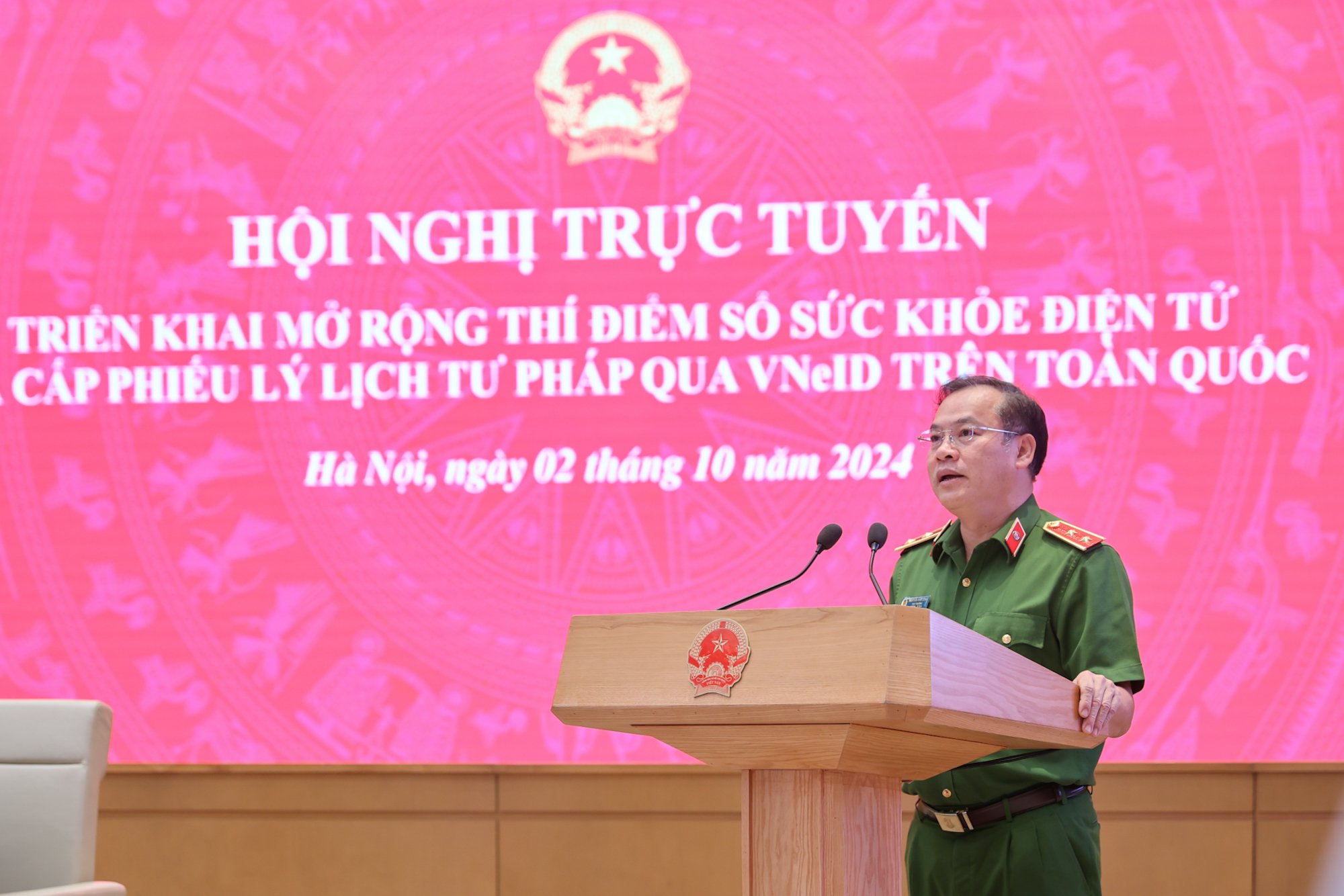 Thủ tướng: Mỗi công dân Việt Nam sẽ đều có sổ sức khoẻ điện tử- Ảnh 2. Thủ tướng: Mỗi công dân Việt Nam sẽ đều có sổ sức khoẻ điện tử- Ảnh 2.