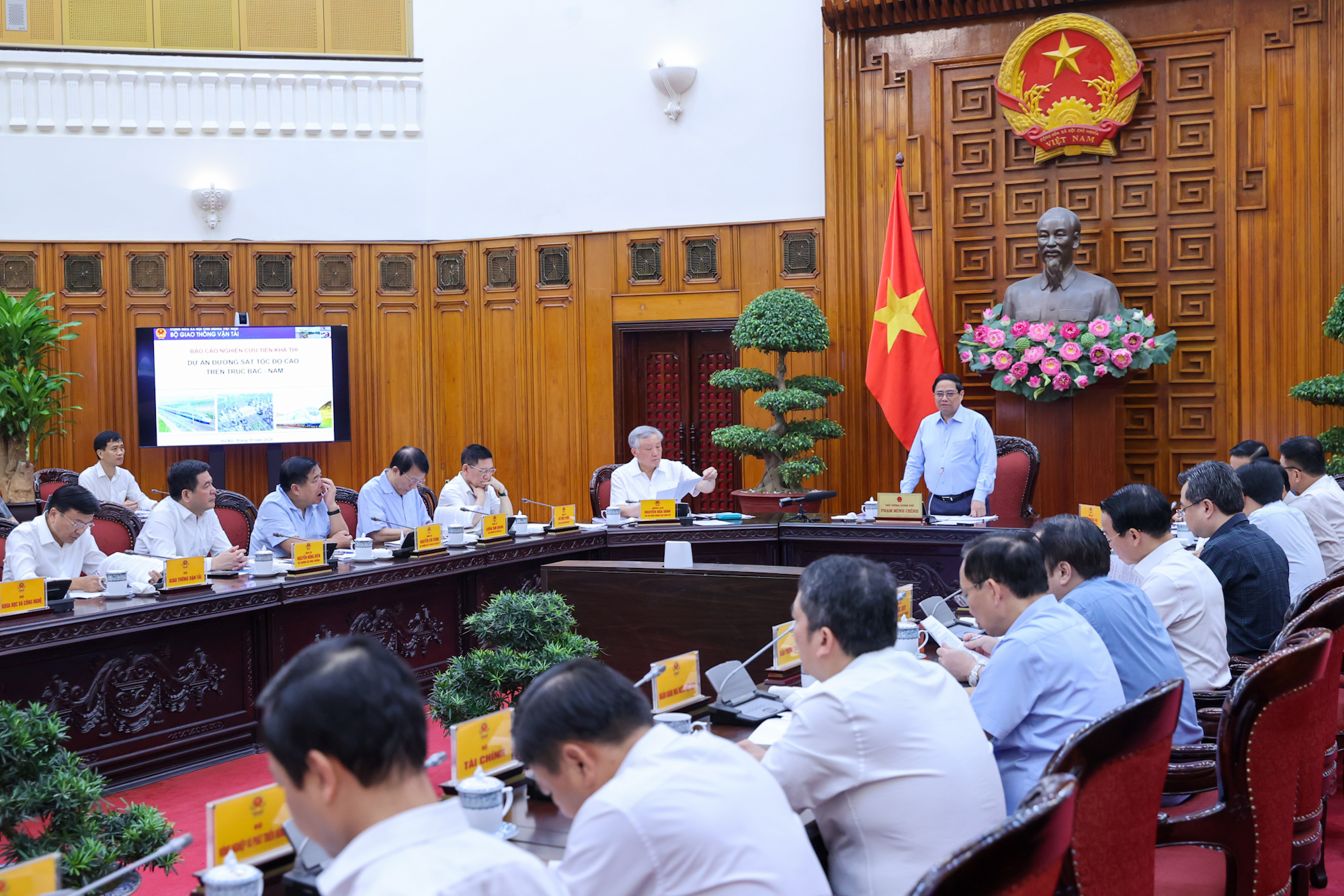Thủ tướng: Đề xuất cơ chế đặc thù, đặc biệt cho Dự án đường sắt tốc độ cao Bắc-Nam- Ảnh 2. Thủ tướng: Đề xuất cơ chế đặc thù, đặc biệt cho Dự án đường sắt tốc độ cao Bắc-Nam- Ảnh 2.