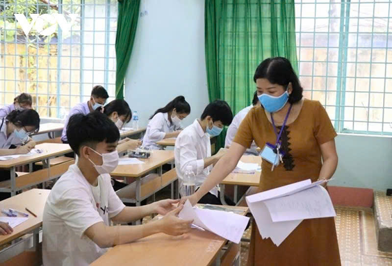 Thủ tướng Chính phủ yêu cầu sớm công bố đề thi tốt nghiệp THPT tham khảo có tính ổn định trong nhiều năm- Ảnh 1. Thủ tướng Chính phủ yêu cầu sớm công bố đề thi tốt nghiệp THPT tham khảo có tính ổn định trong nhiều năm- Ảnh 1.