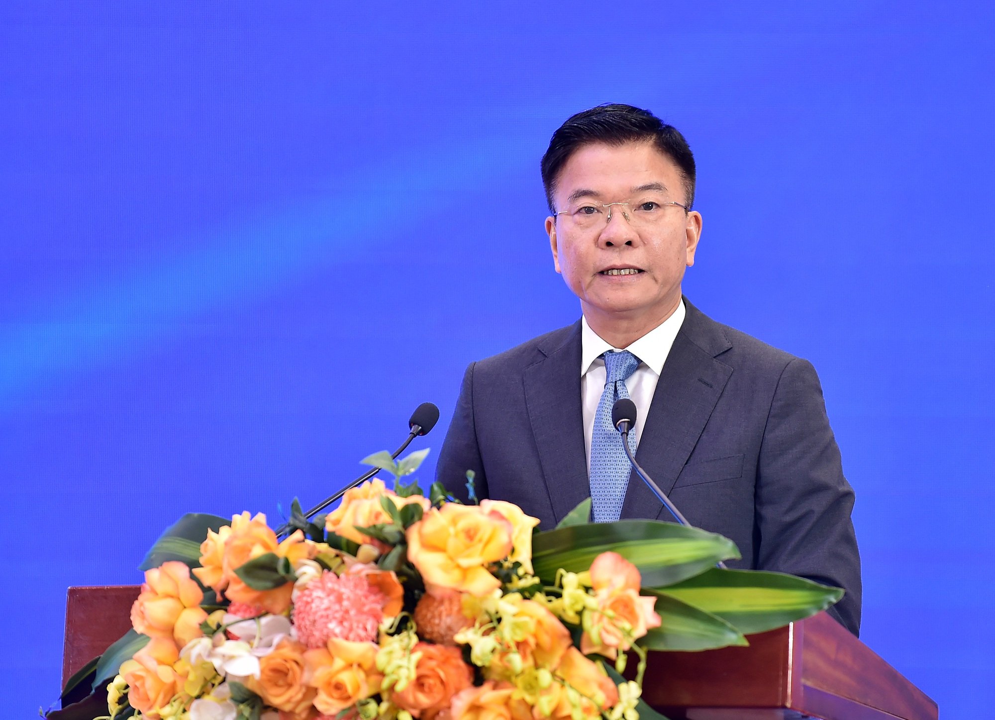 Công tác xây dựng thể chế 'không có ngày nghỉ, không có giờ hành chính'- Ảnh 1. Công tác xây dựng thể chế 'không có ngày nghỉ, không có giờ hành chính'- Ảnh 1.