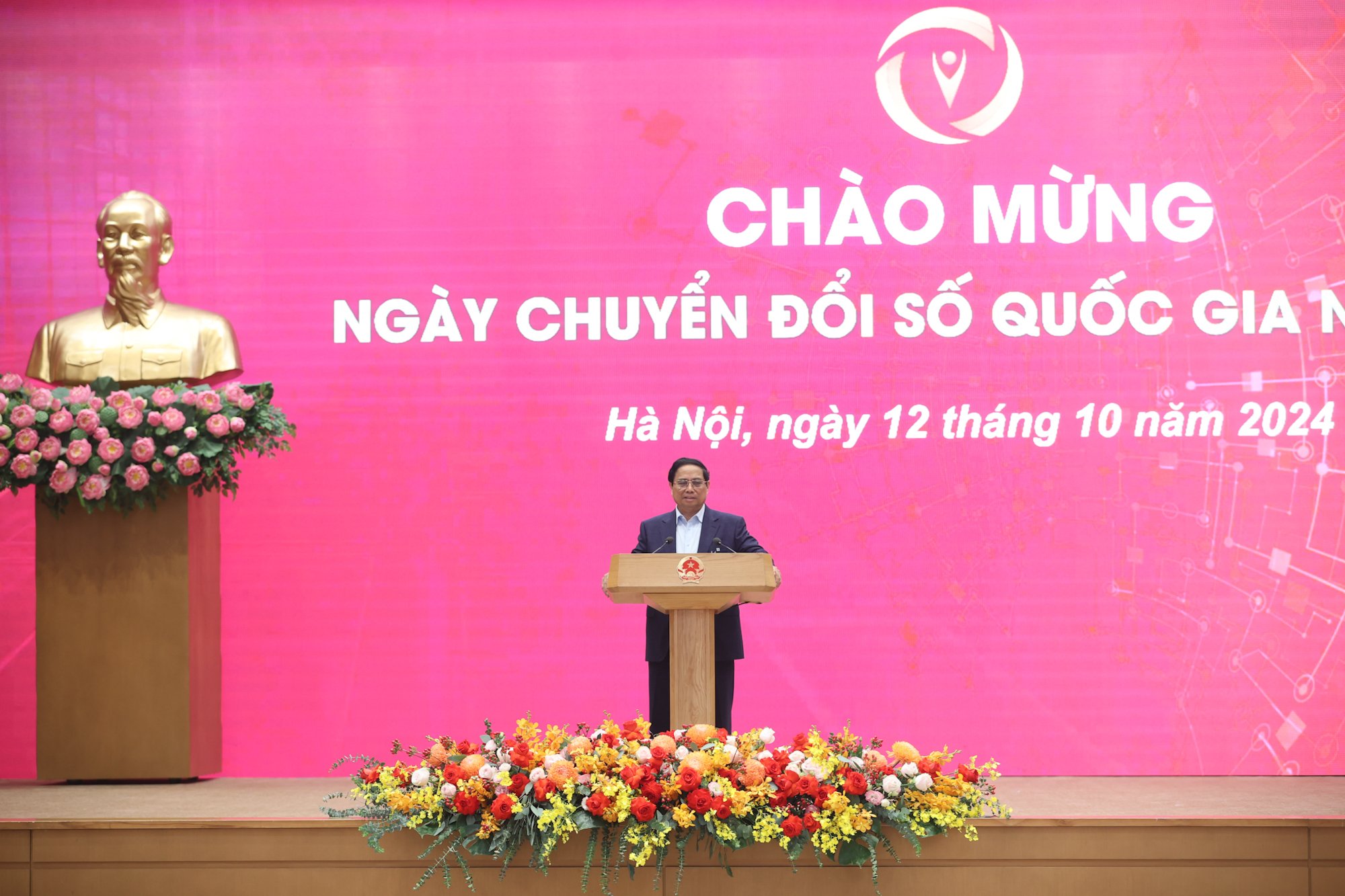 Thủ tướng: Đẩy mạnh 3 đột phá chiến lược số, thực hiện mục tiêu kép về chuyển đổi số- Ảnh 7. Thủ tướng: Đẩy mạnh 3 đột phá chiến lược số, thực hiện mục tiêu kép về chuyển đổi số- Ảnh 7.