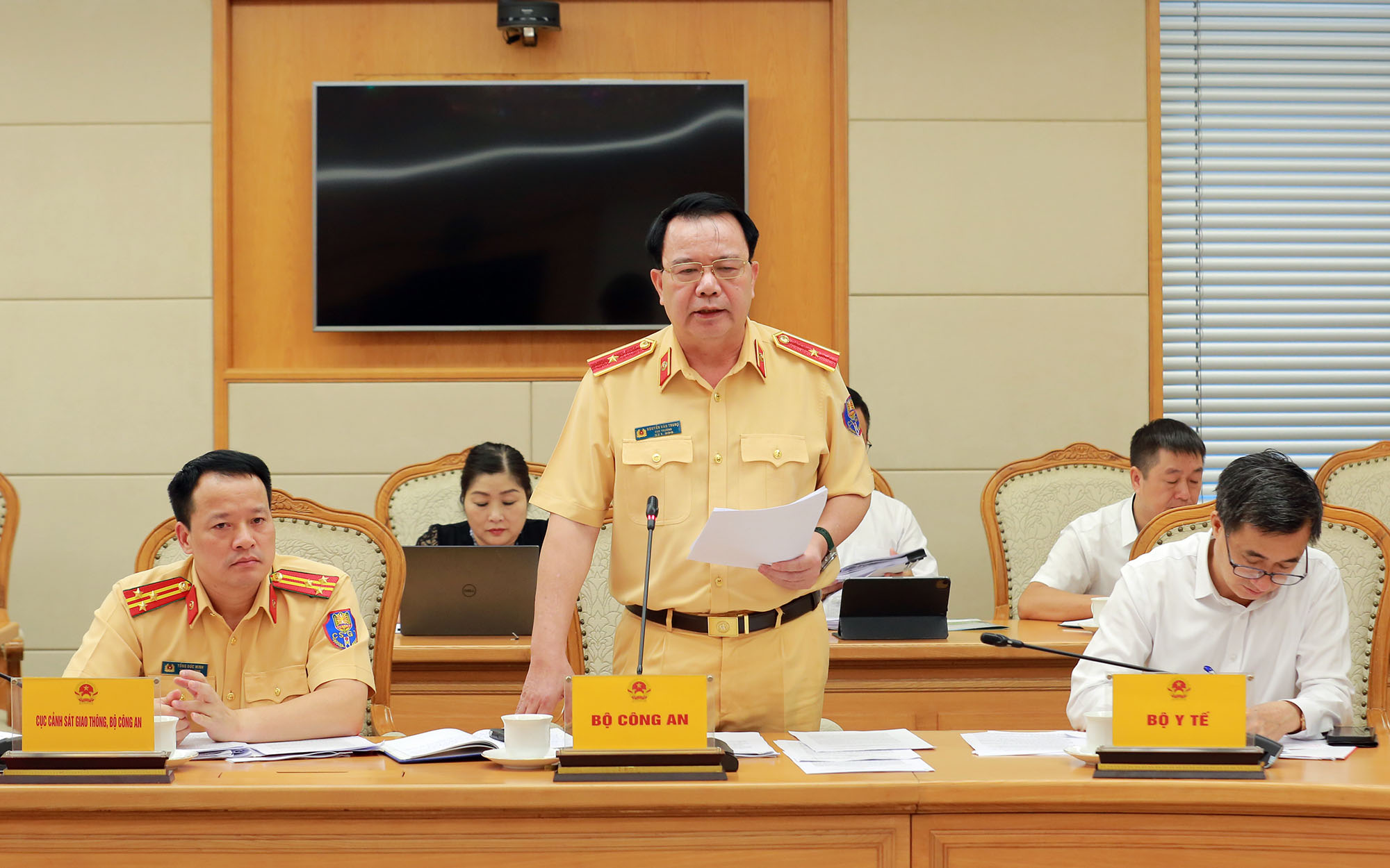 Tập trung giải quyết những vấn đề liên ngành, tạo đột phá, đổi mới trong bảo đảm TTATGT- Ảnh 3. Tập trung giải quyết những vấn đề liên ngành, tạo đột phá, đổi mới trong bảo đảm TTATGT- Ảnh 3.
