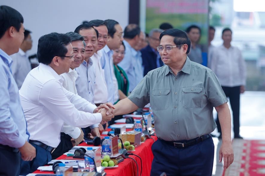 Thủ tướng chủ trì Hội nghị về Đề án một triệu héc-ta lúa chất lượng cao, phát thải thấp tại ĐBSCL- Ảnh 1. Thủ tướng chủ trì Hội nghị về Đề án một triệu héc-ta lúa chất lượng cao, phát thải thấp tại ĐBSCL- Ảnh 1.